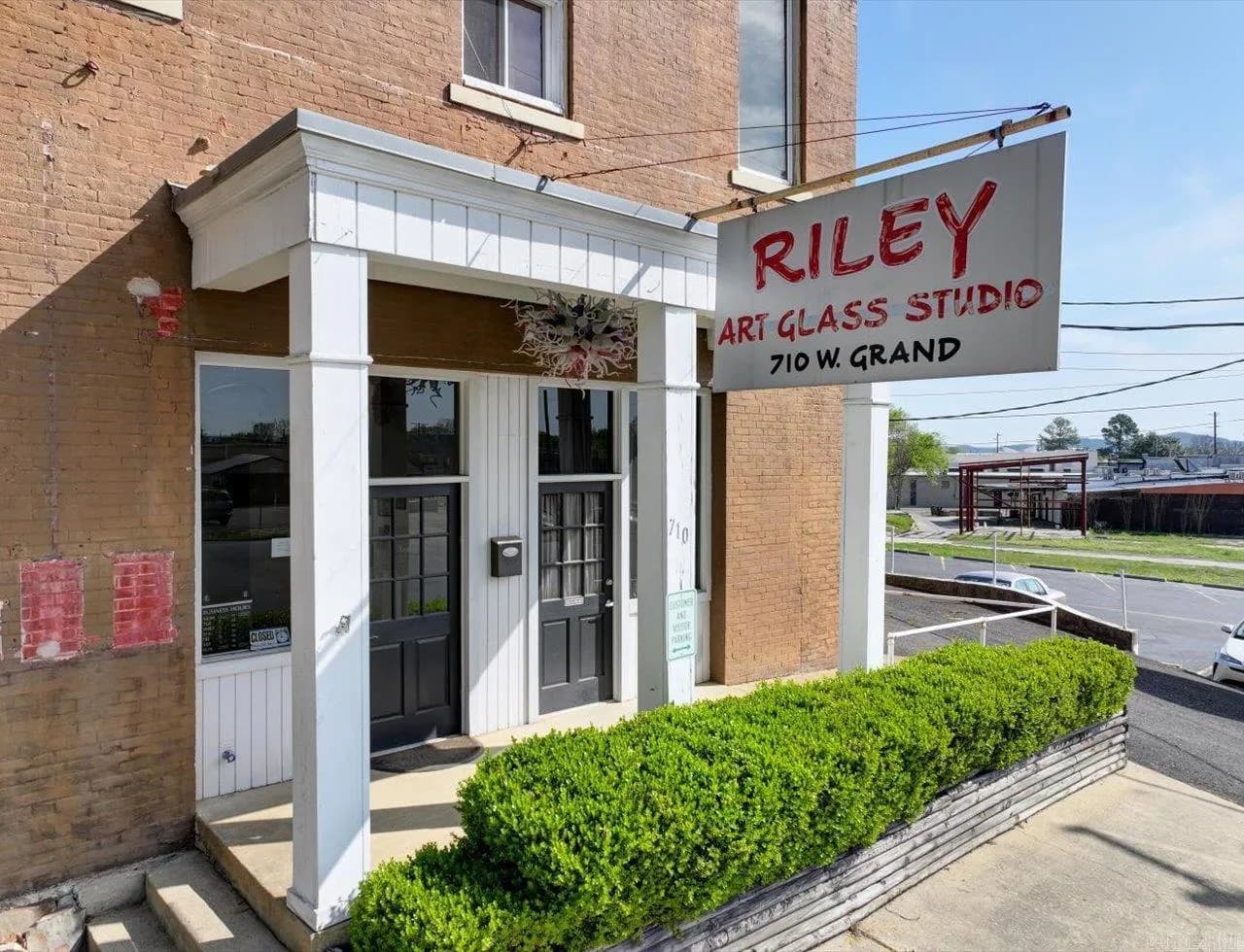 Property at 710 W Grand ave - Image 6