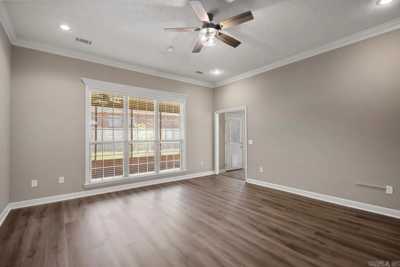 Property at 112  Mountain valley - Image 10