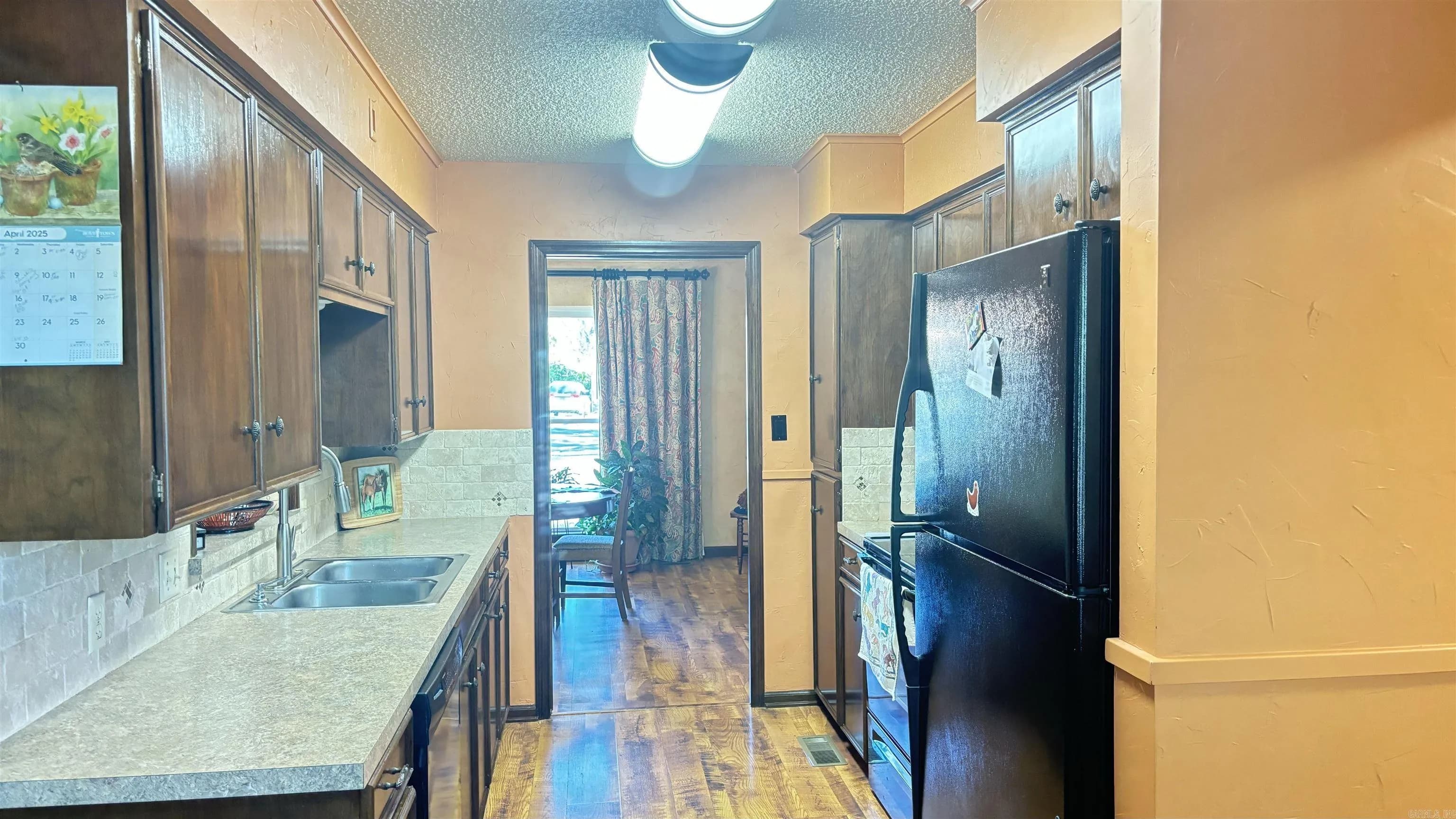 Property at 1307  Crest circle - Image 9