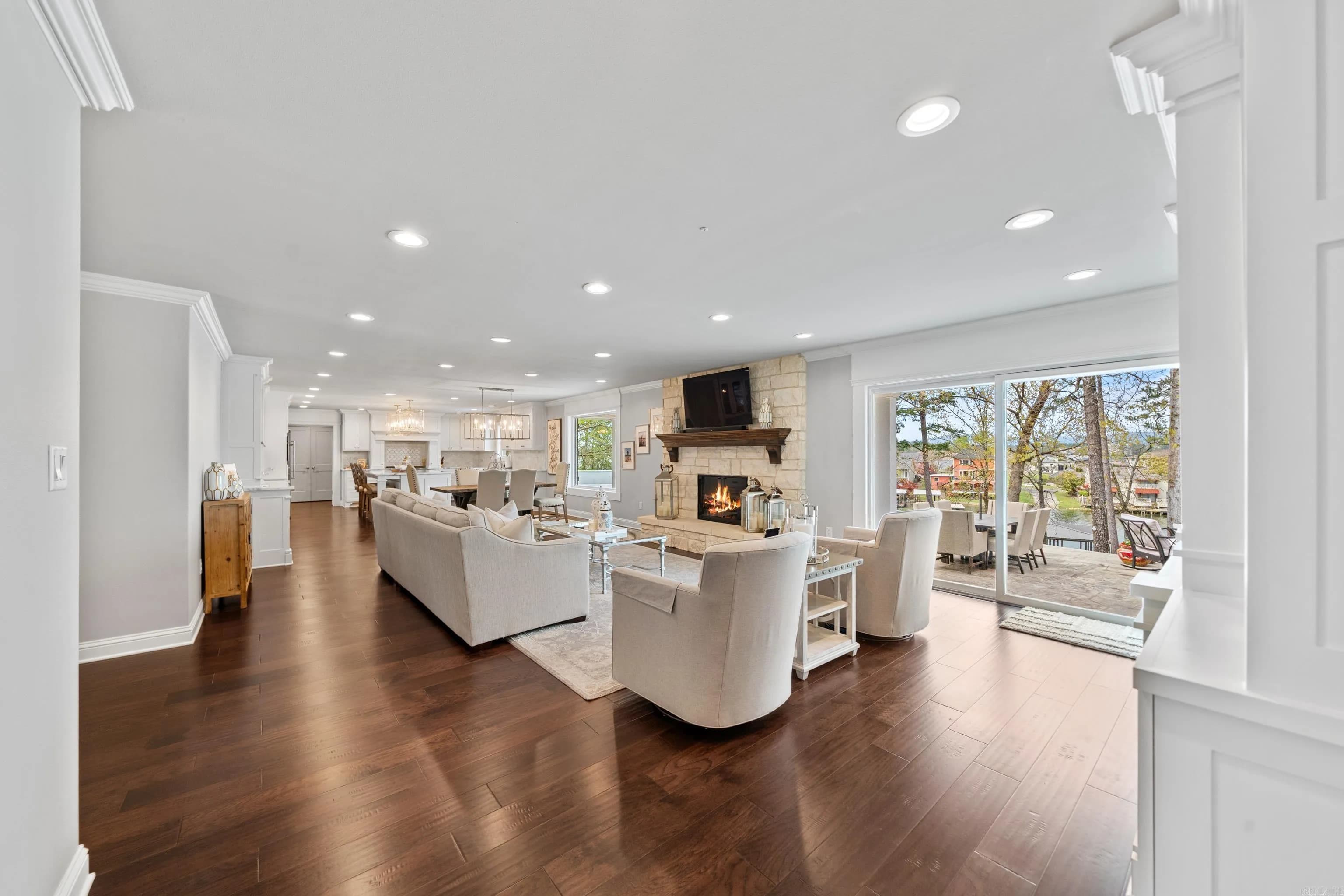 Property at 201  Summertime bay - Image 8