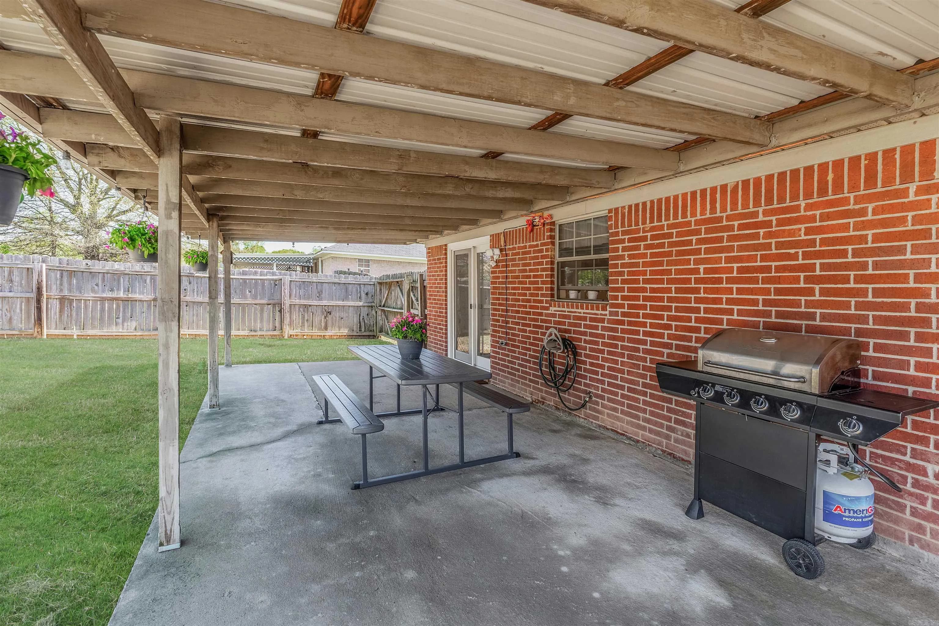 Property at 83  Donna kay dr. - Image 9
