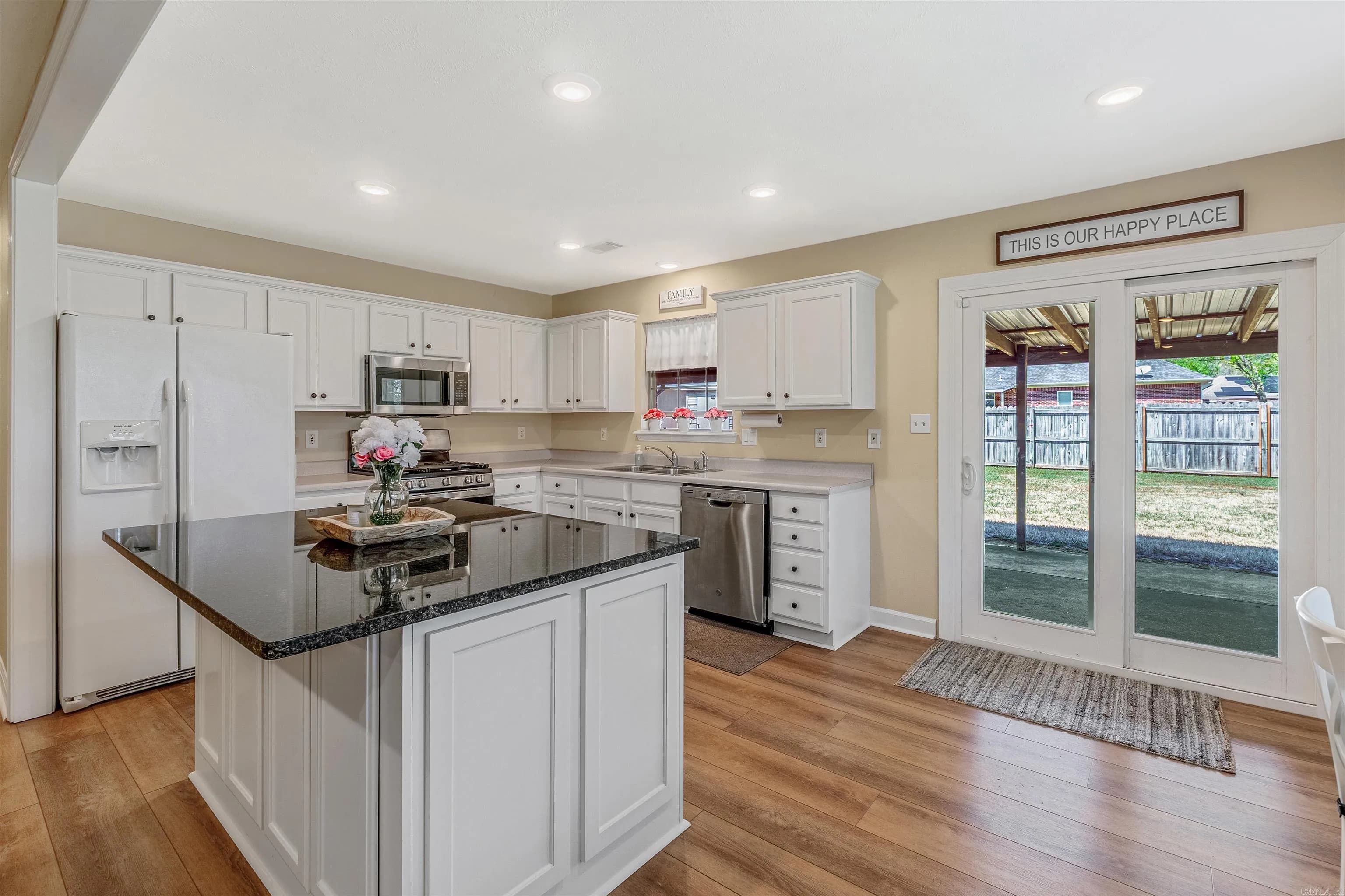 Property at 83  Donna kay dr. - Image 14