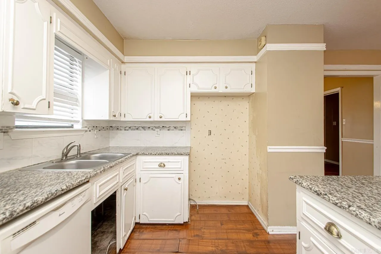 Property at 3  Forest maple - Image 6