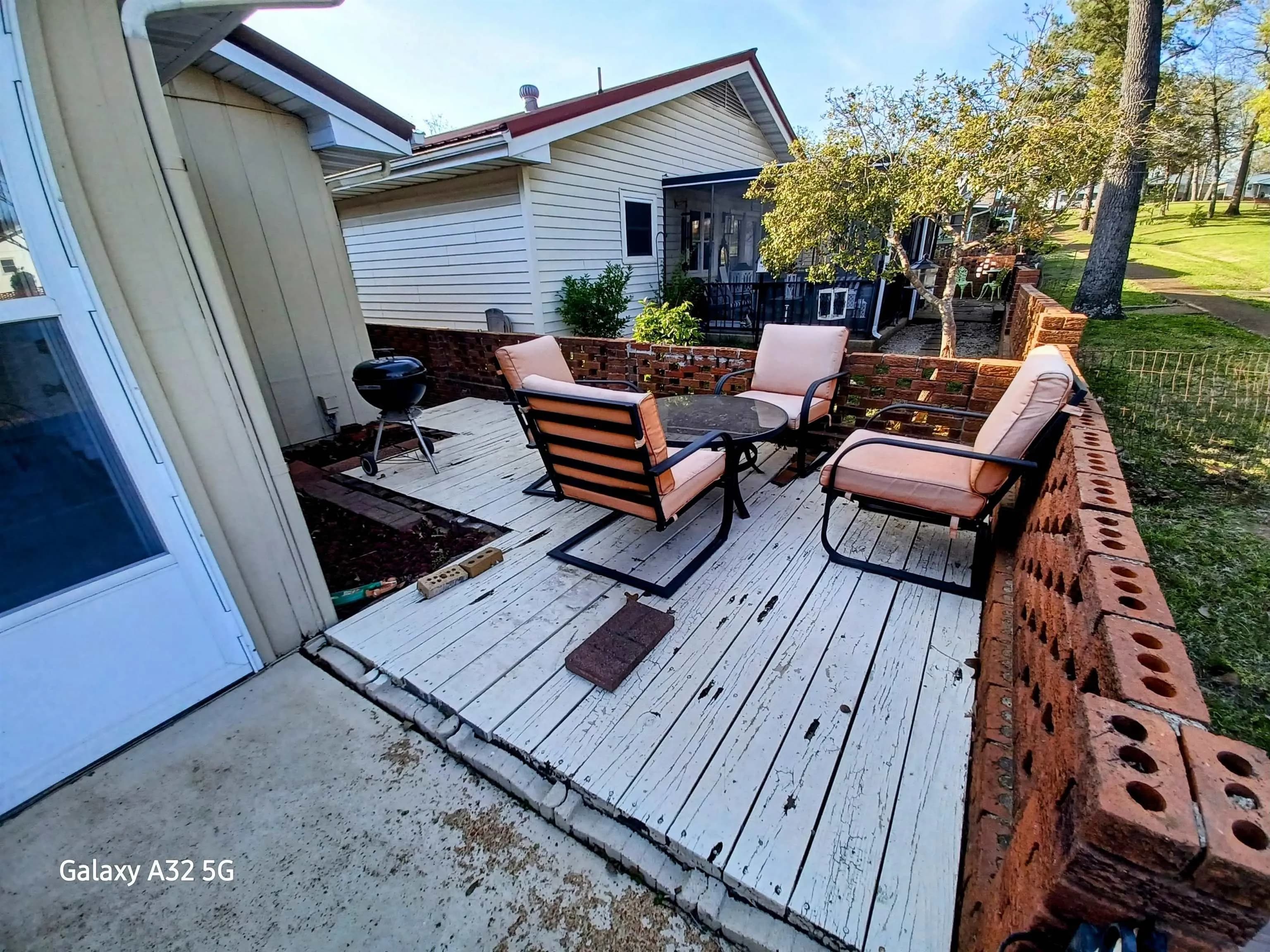 Property at 312  Royal - Image 18