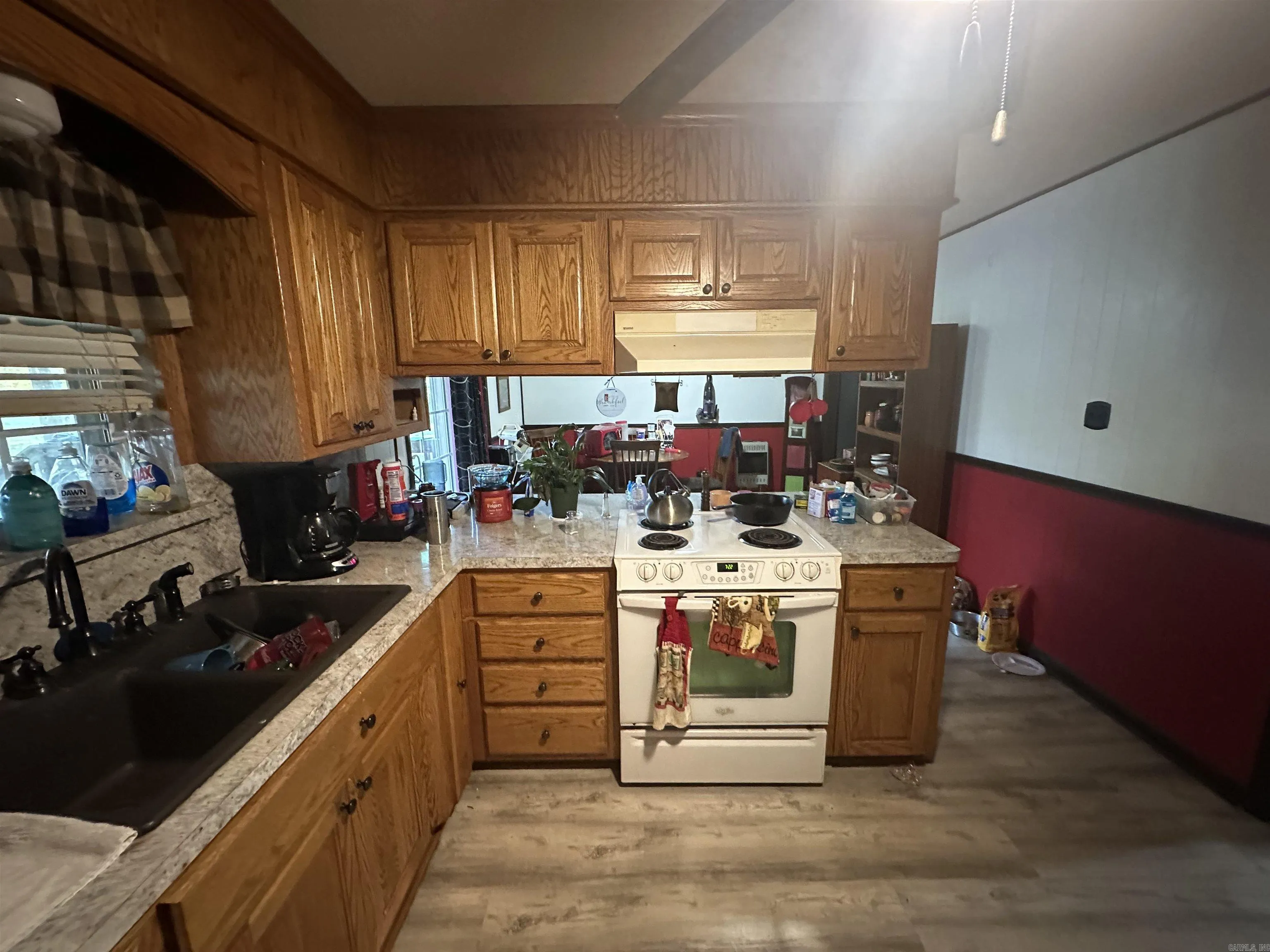 Property at 332  Tuggle - Image 4