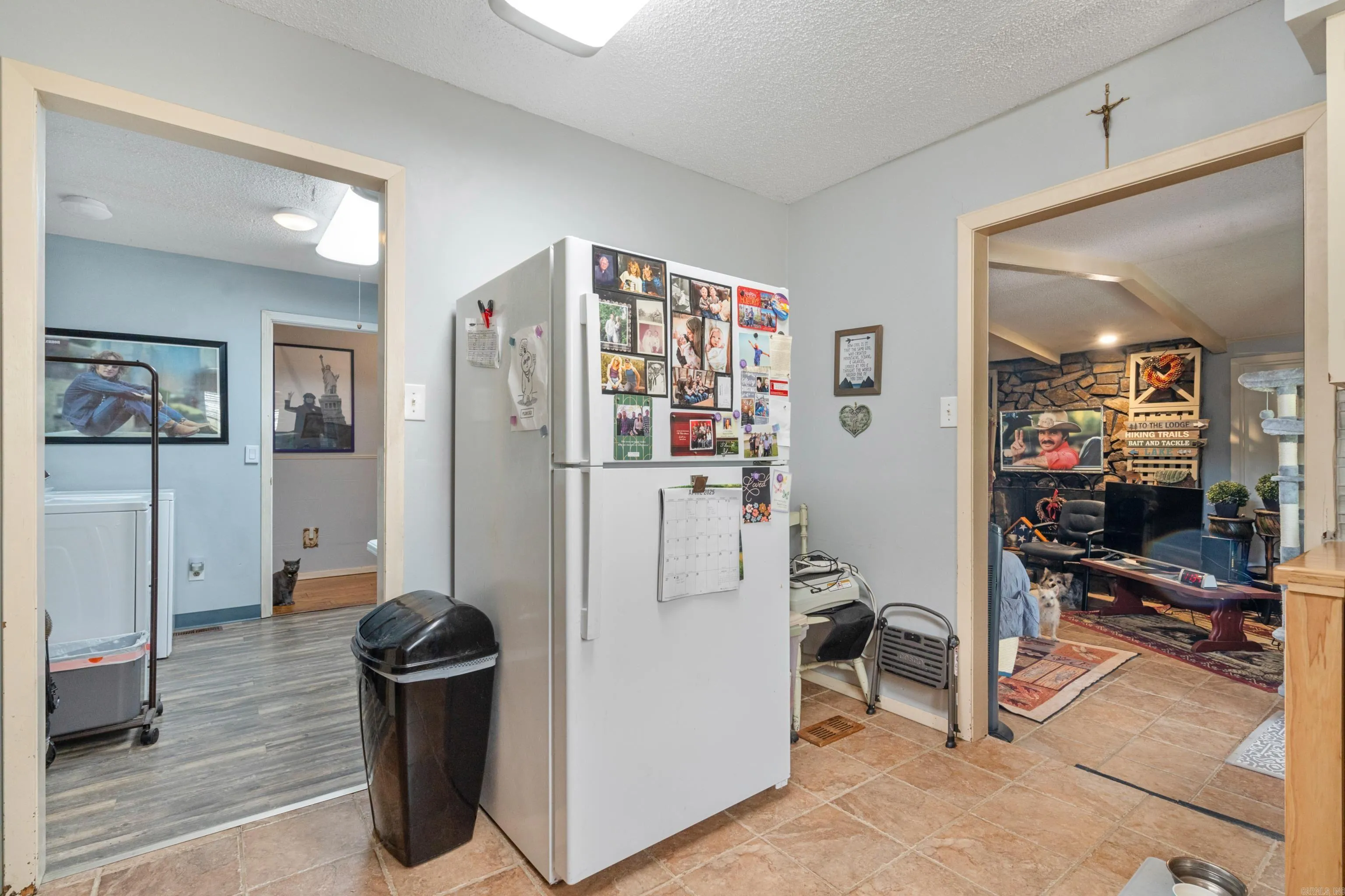 Property at 100  Sanders - Image 9
