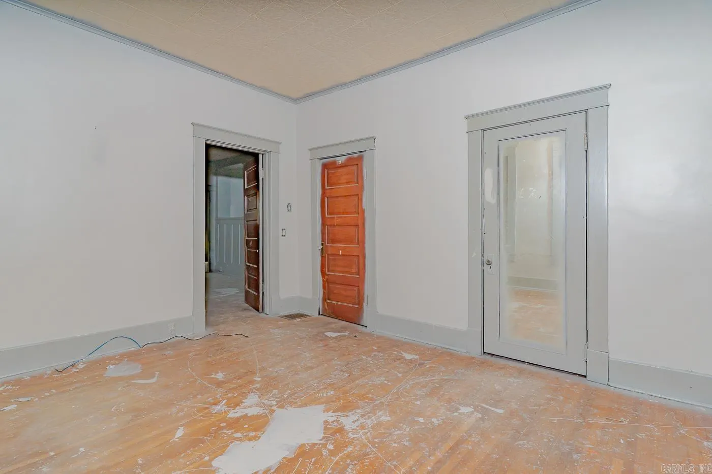 Property at 710  Liberty - Image 25