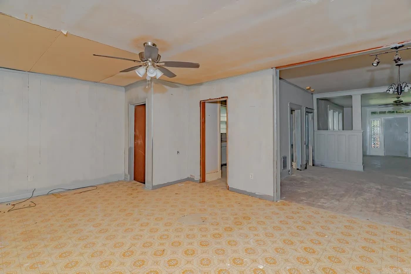 Property at 710  Liberty - Image 19