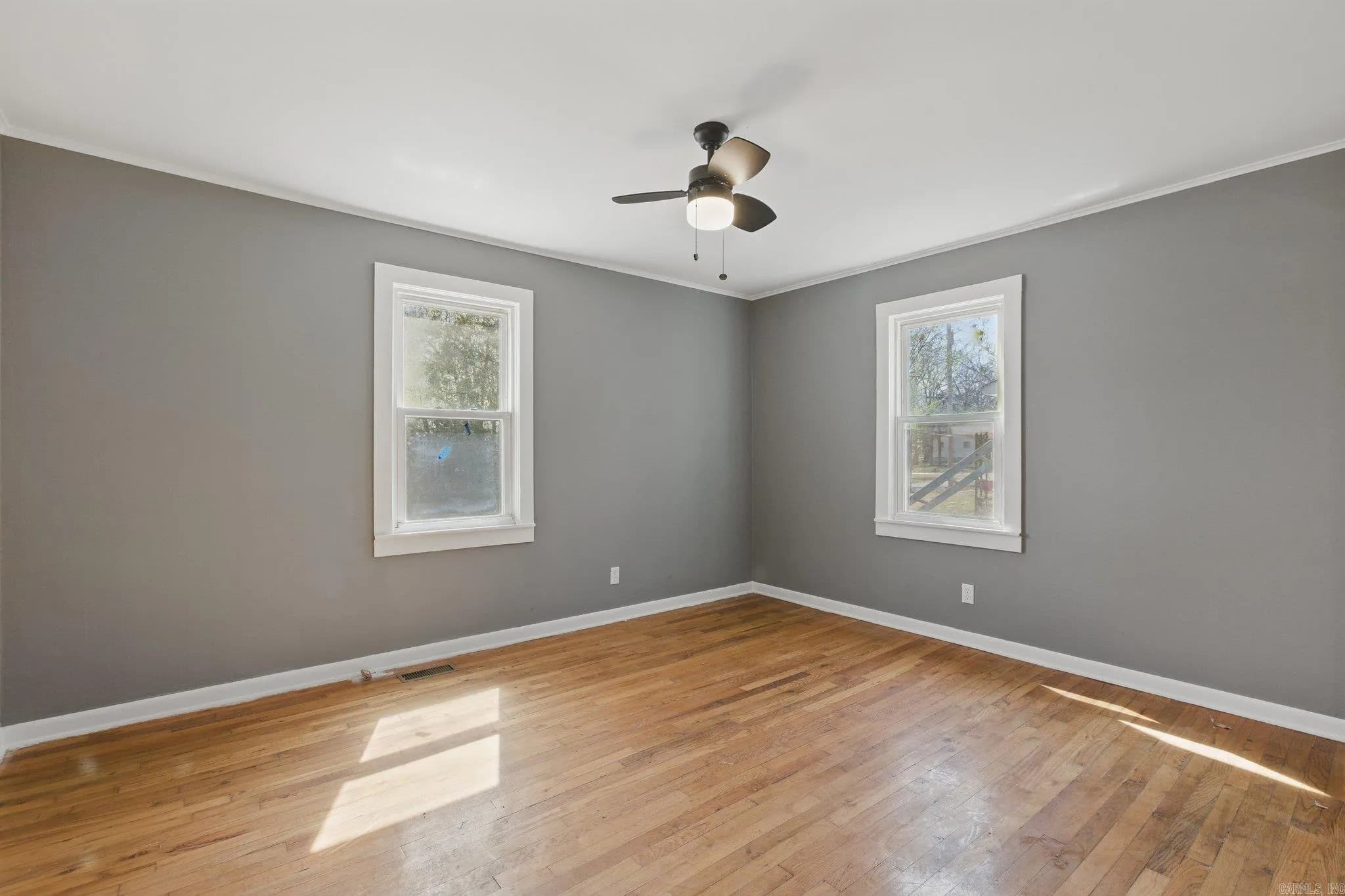 Property at 1005 W 54th - Image 8
