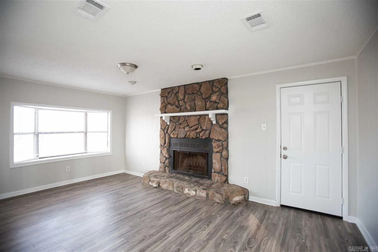 Property at 304  Timberline - Image 2