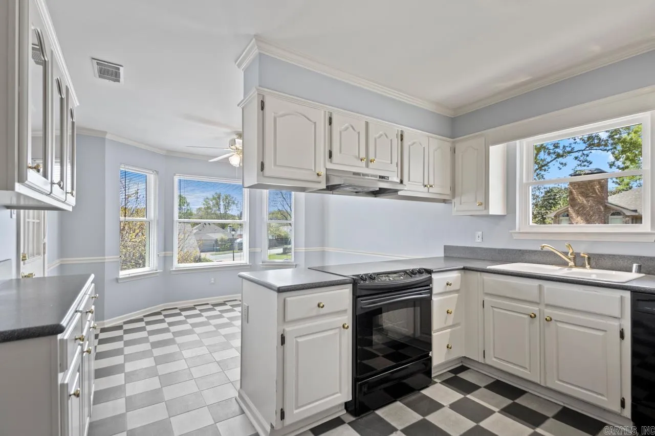 Property at 11  Rainwood - Image 7
