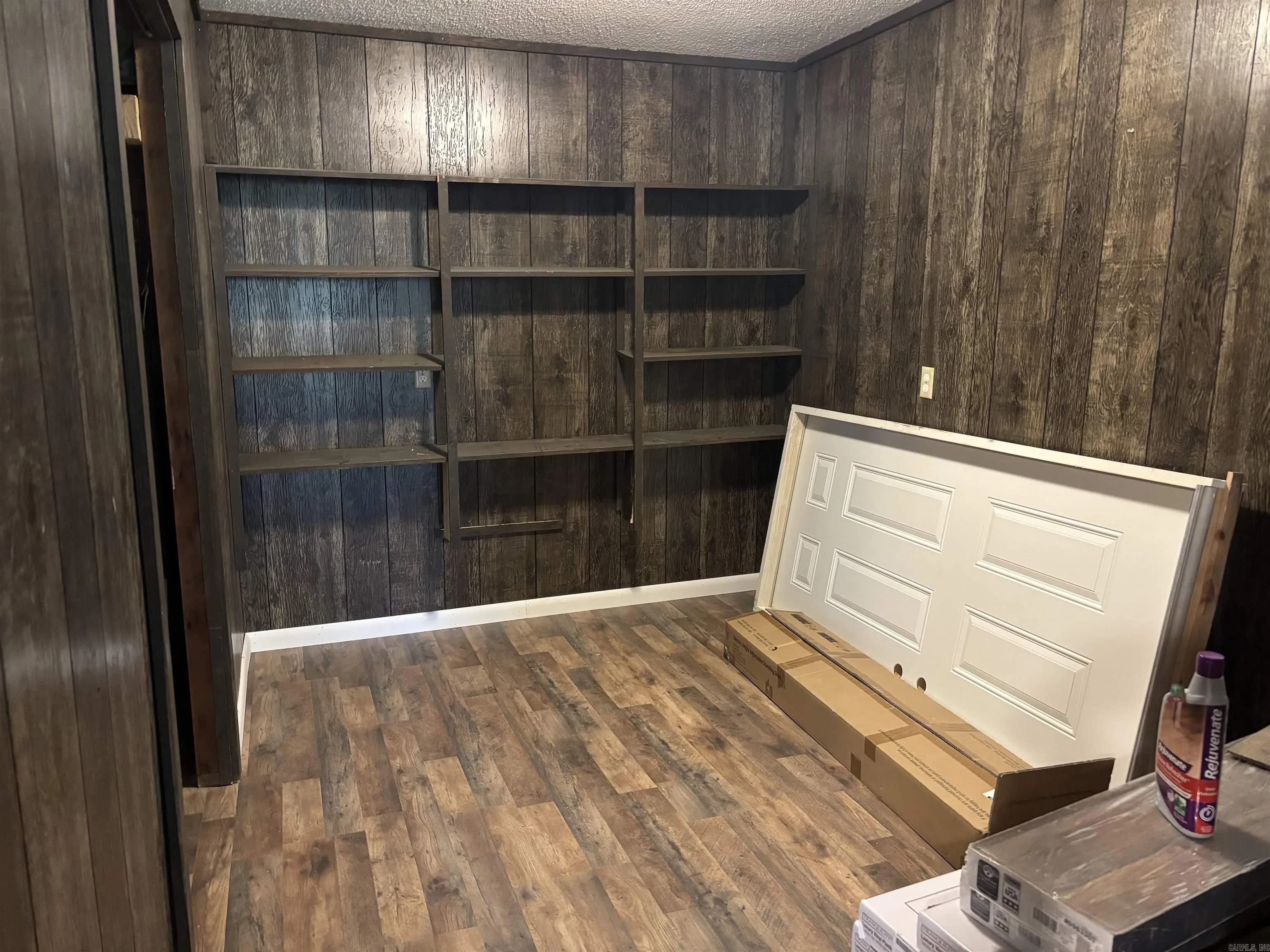 Property at 2218  Pleasure - Image 12