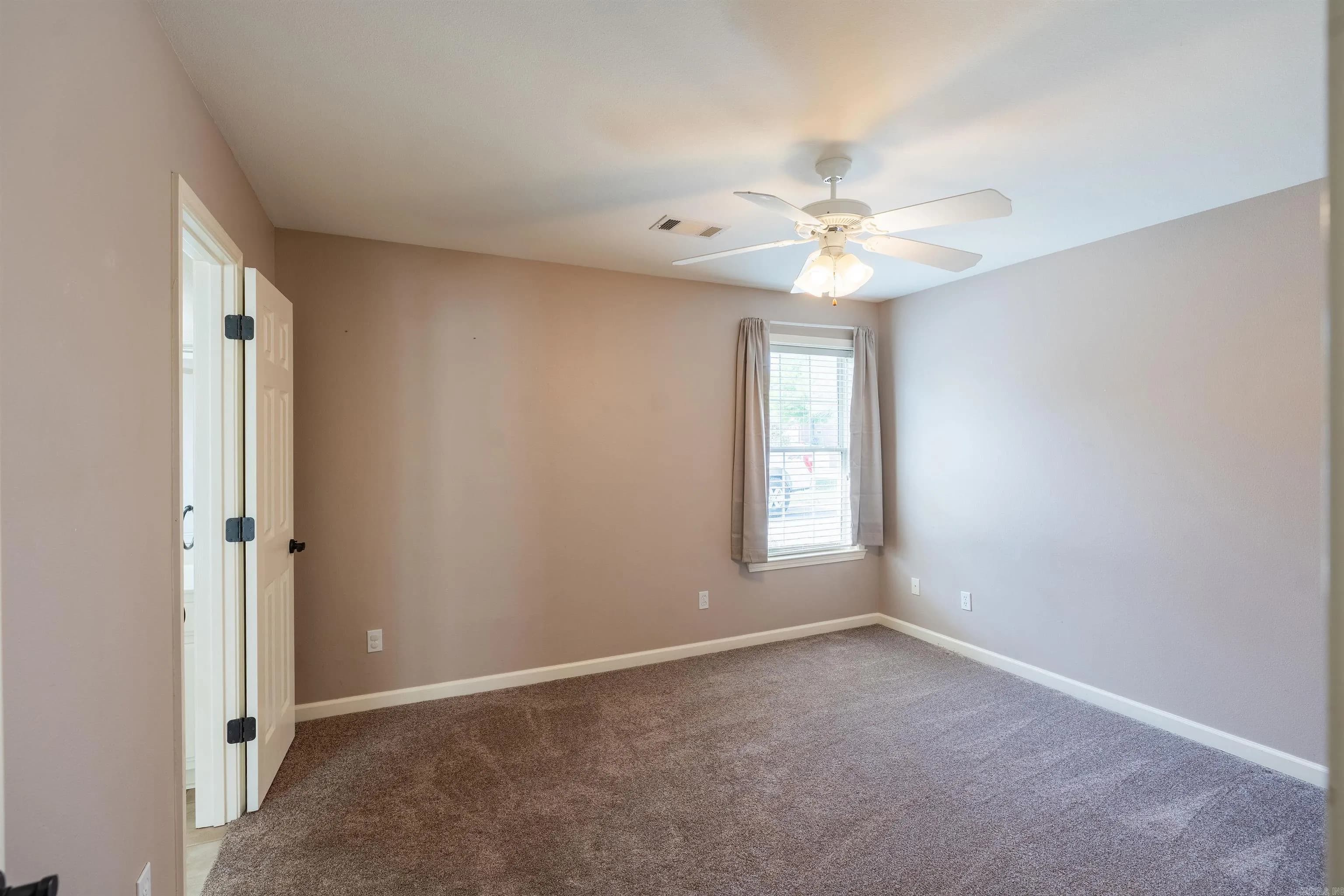 Property at 408  Crain - Image 25