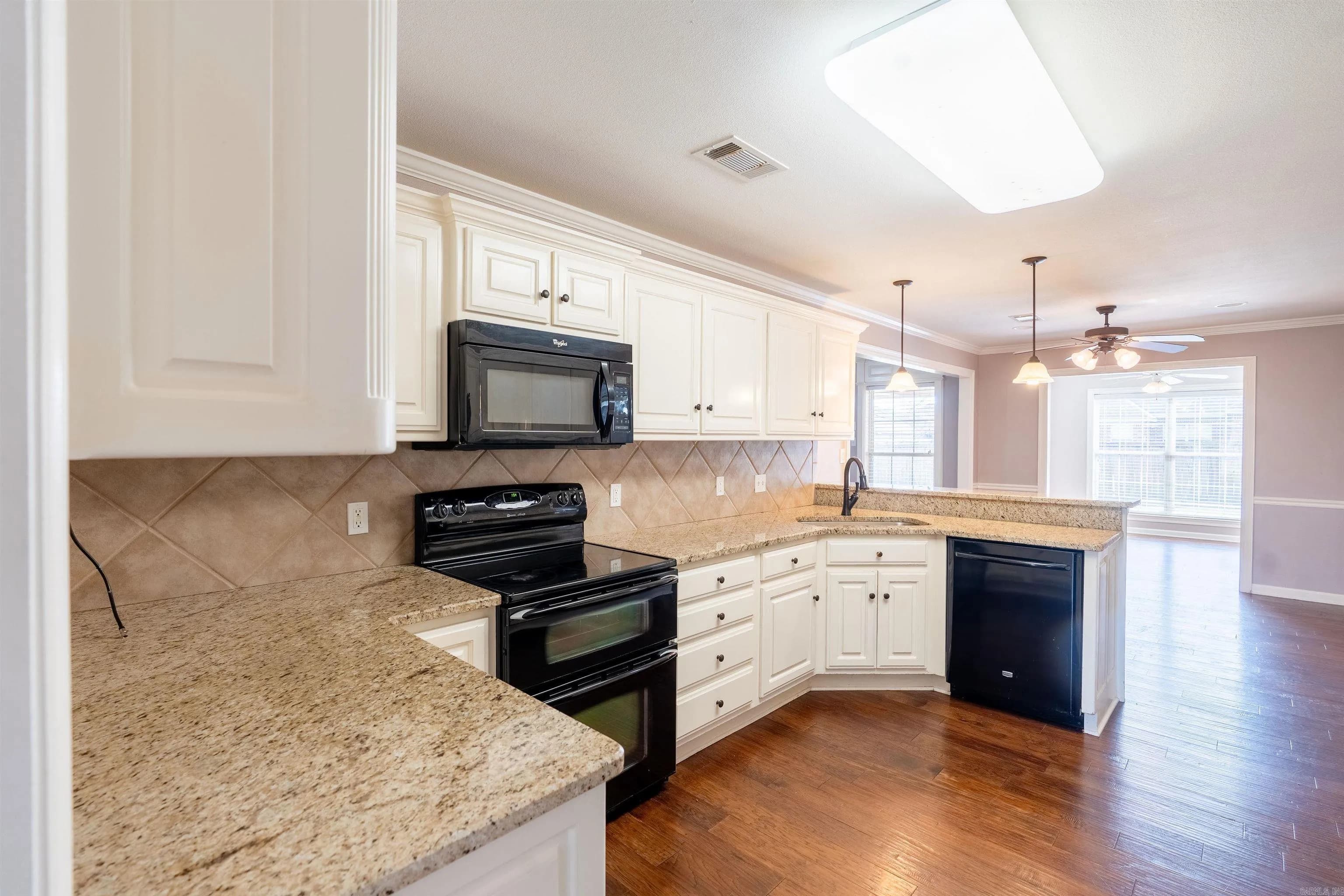 Property at 408  Crain - Image 7