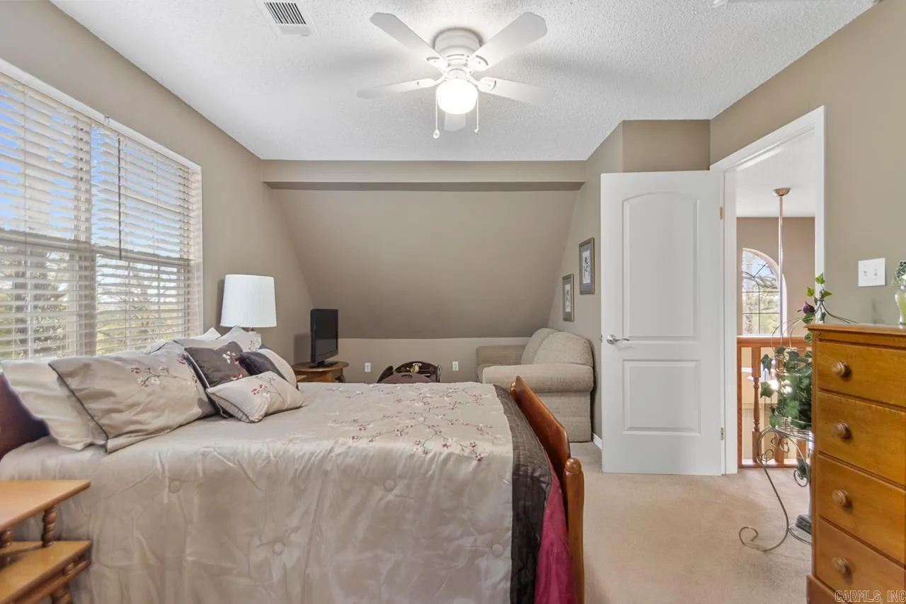 Property at 55 N Cadron - Image 29