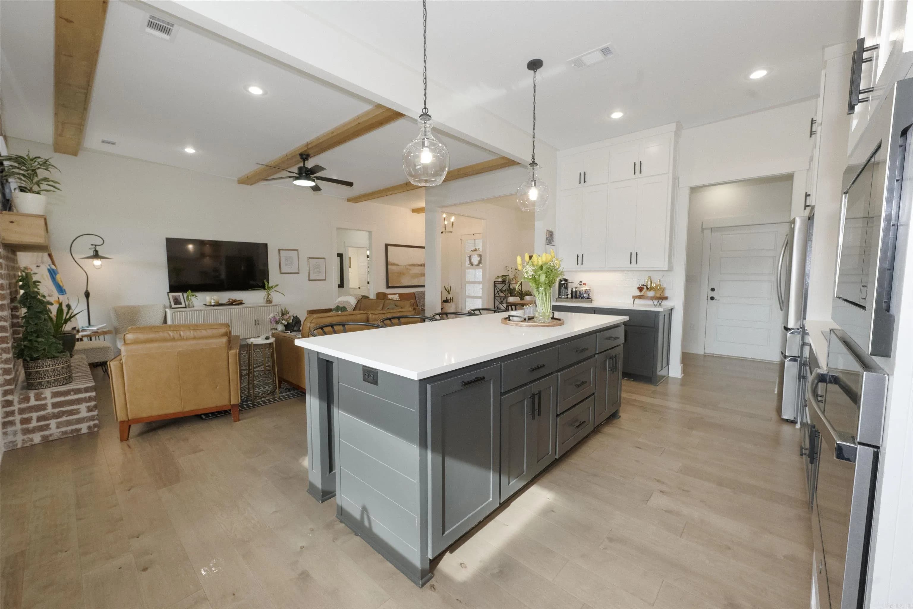 Property at 6018  Coral ridge - Image 6