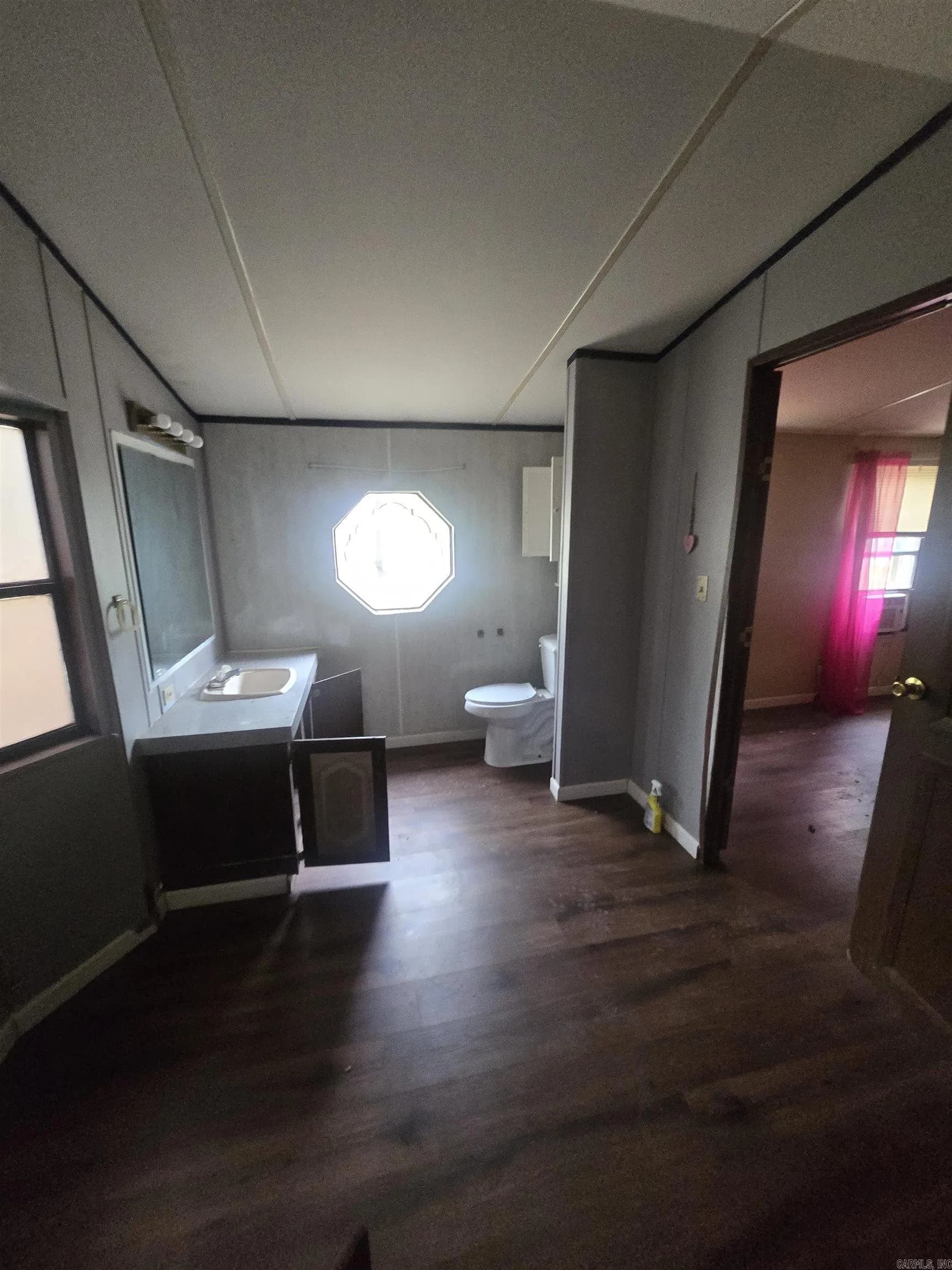 Property at 1216  Oak hill dr - Image 4