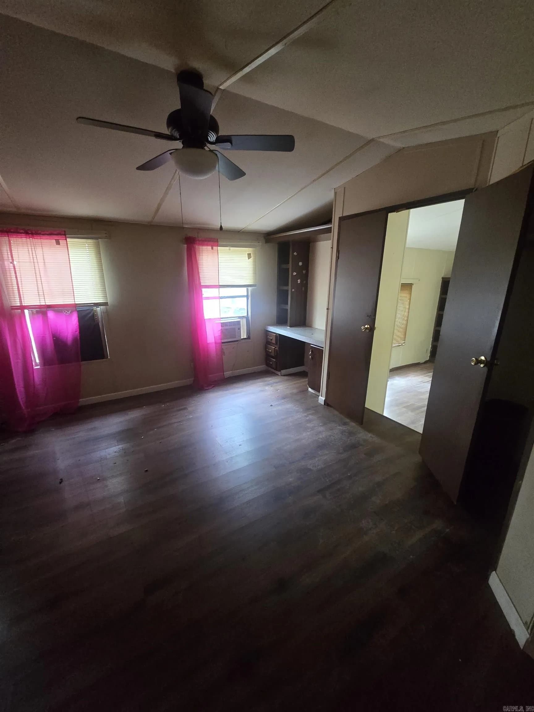 Property at 1216  Oak hill dr - Image 6