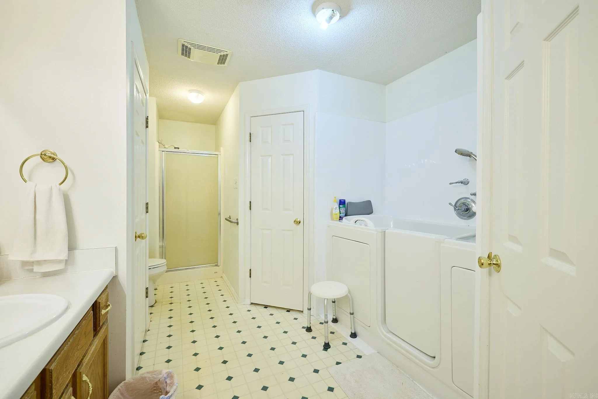 Property at 914  Amy circle - Image 14