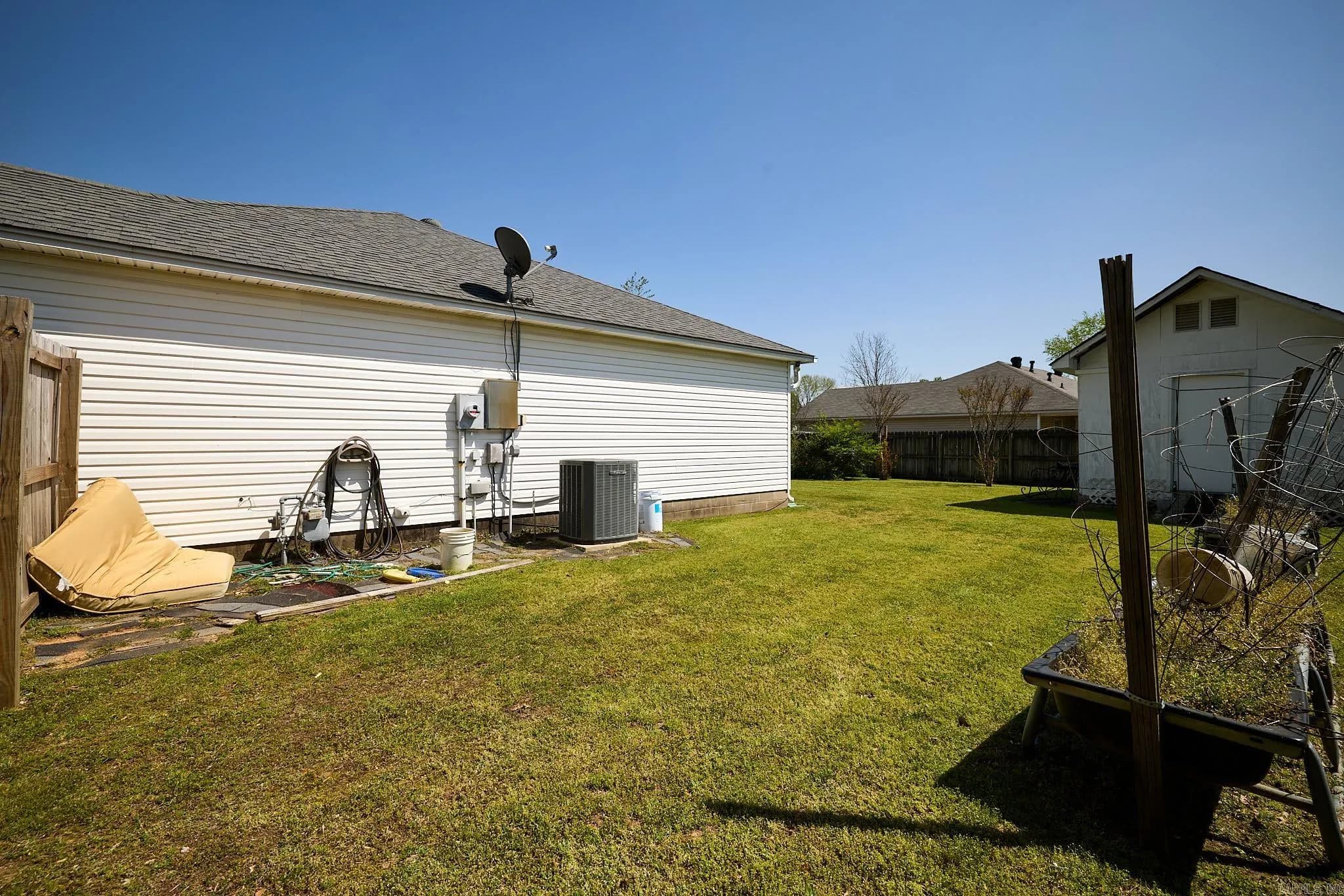 Property at 914  Amy circle - Image 27