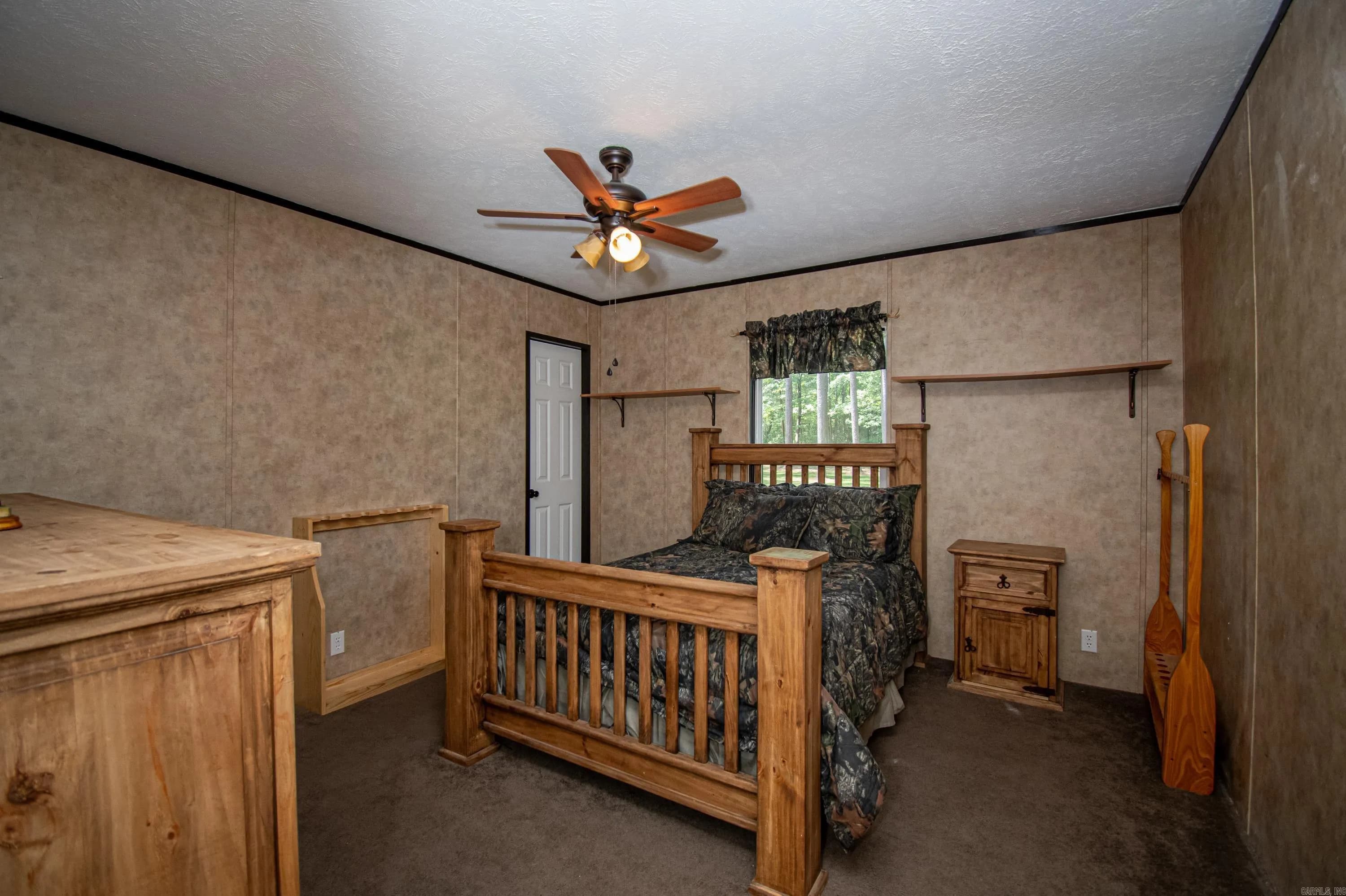 Property at 747  Walnut - Image 18