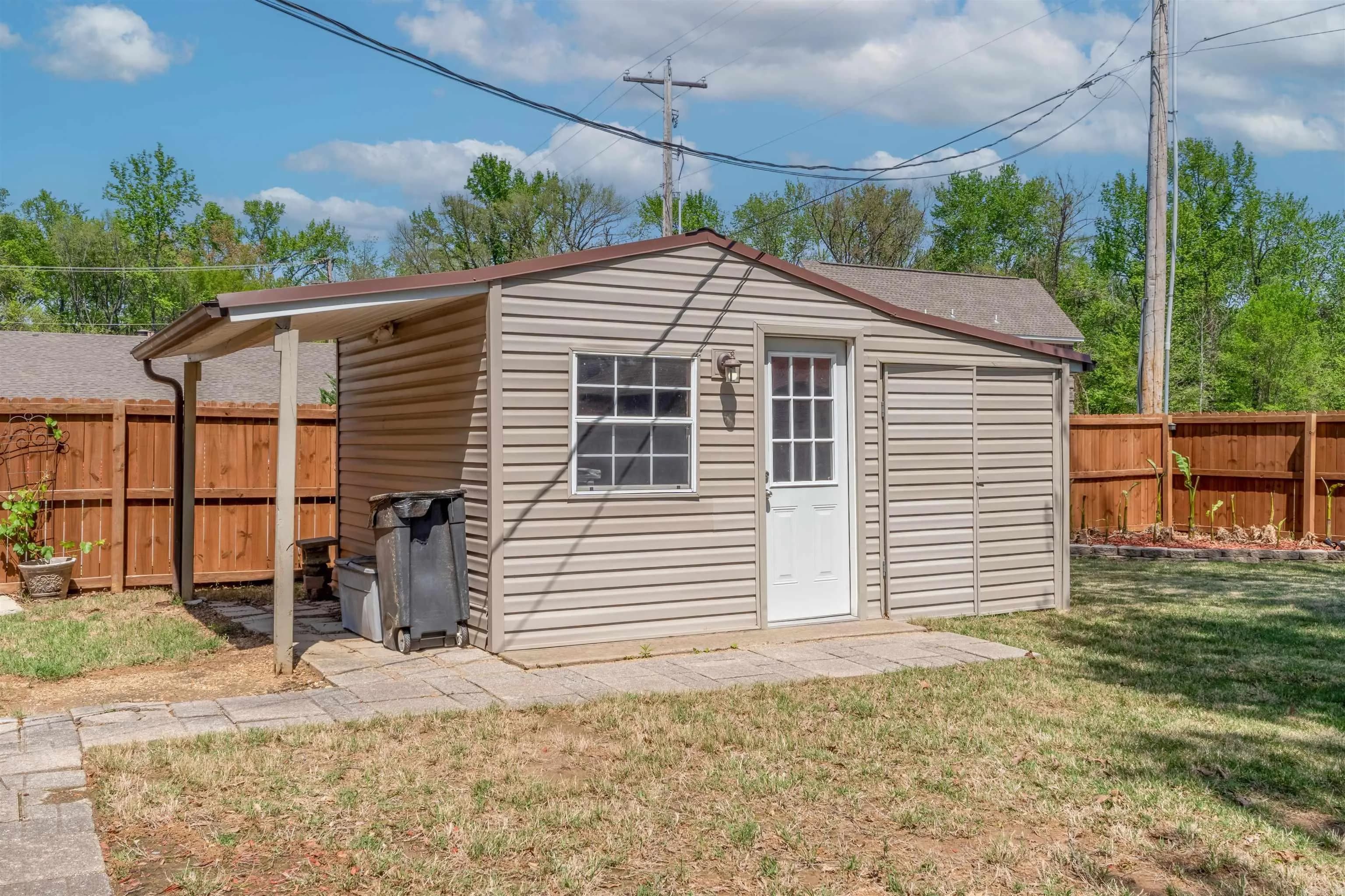 Property at 100  Charter - Image 38