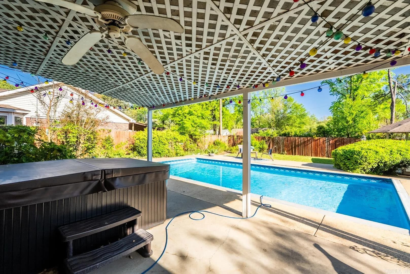 Property at 1216  Coolhurst - Image 40