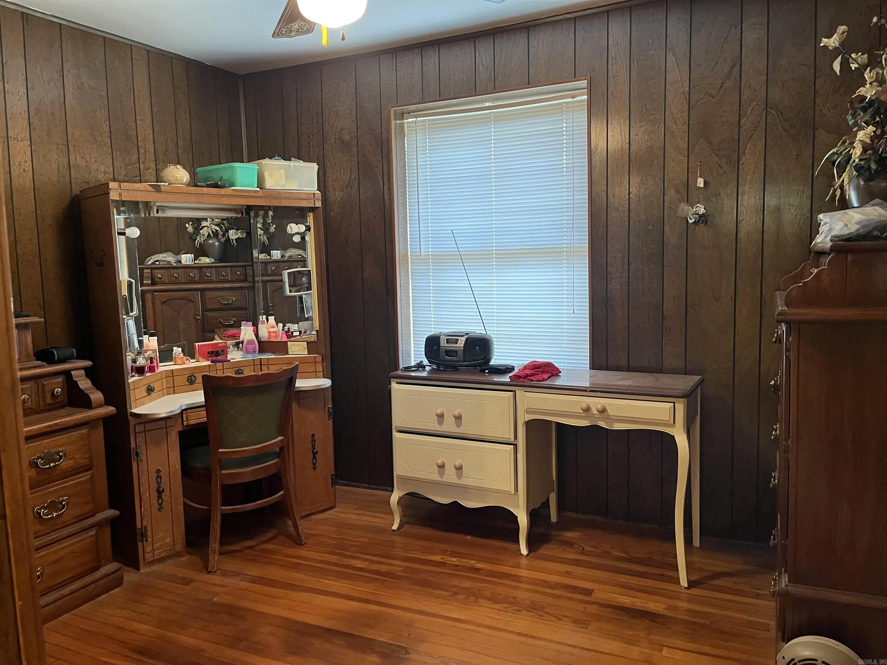 Property at 1201  Lee - Image 15