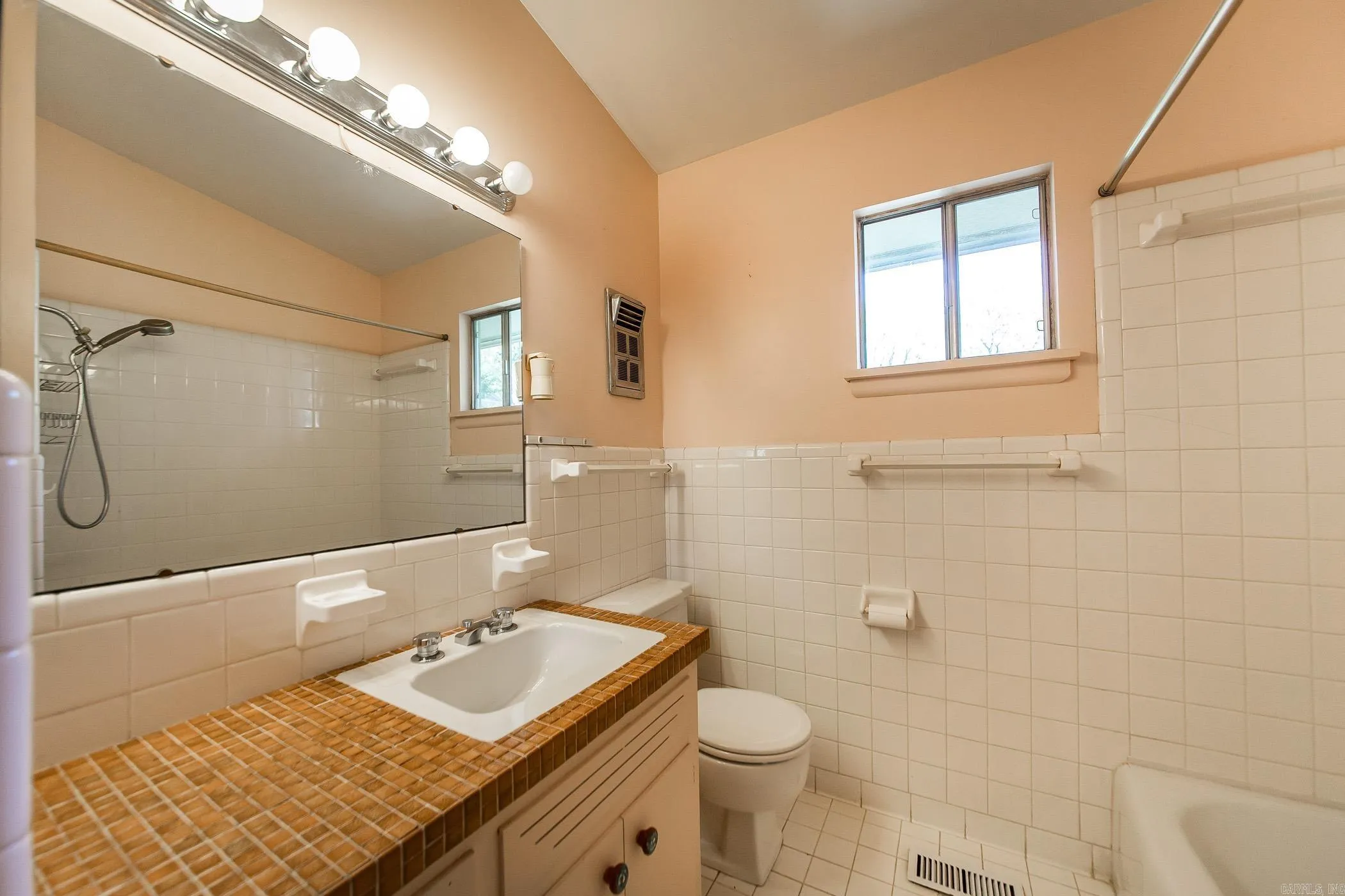 Property at 510  Bryan - Image 21