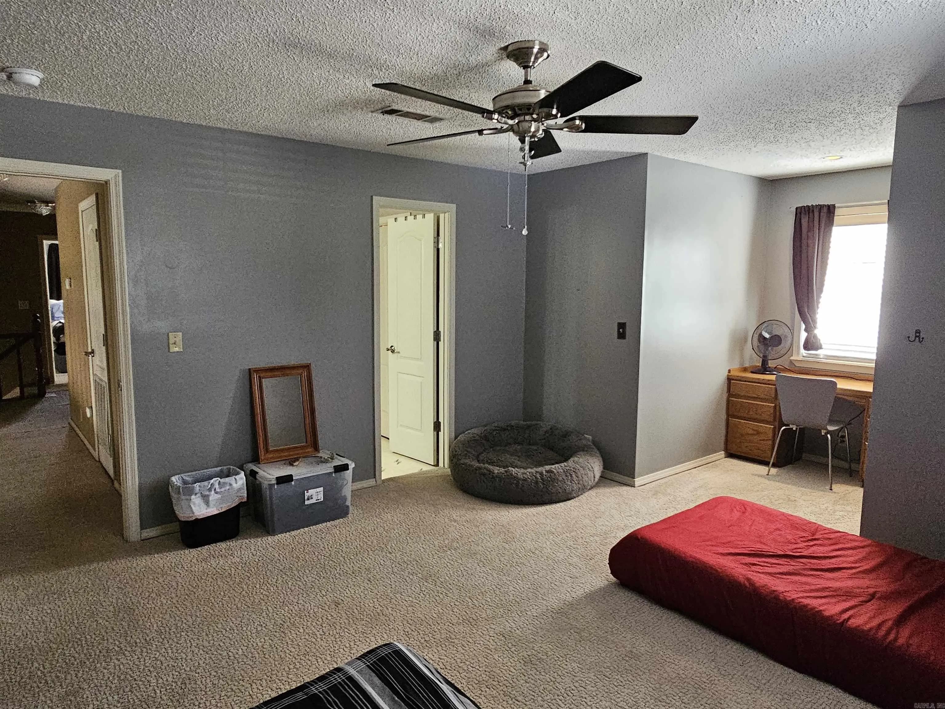 Property at 20  Mockingbird - Image 27