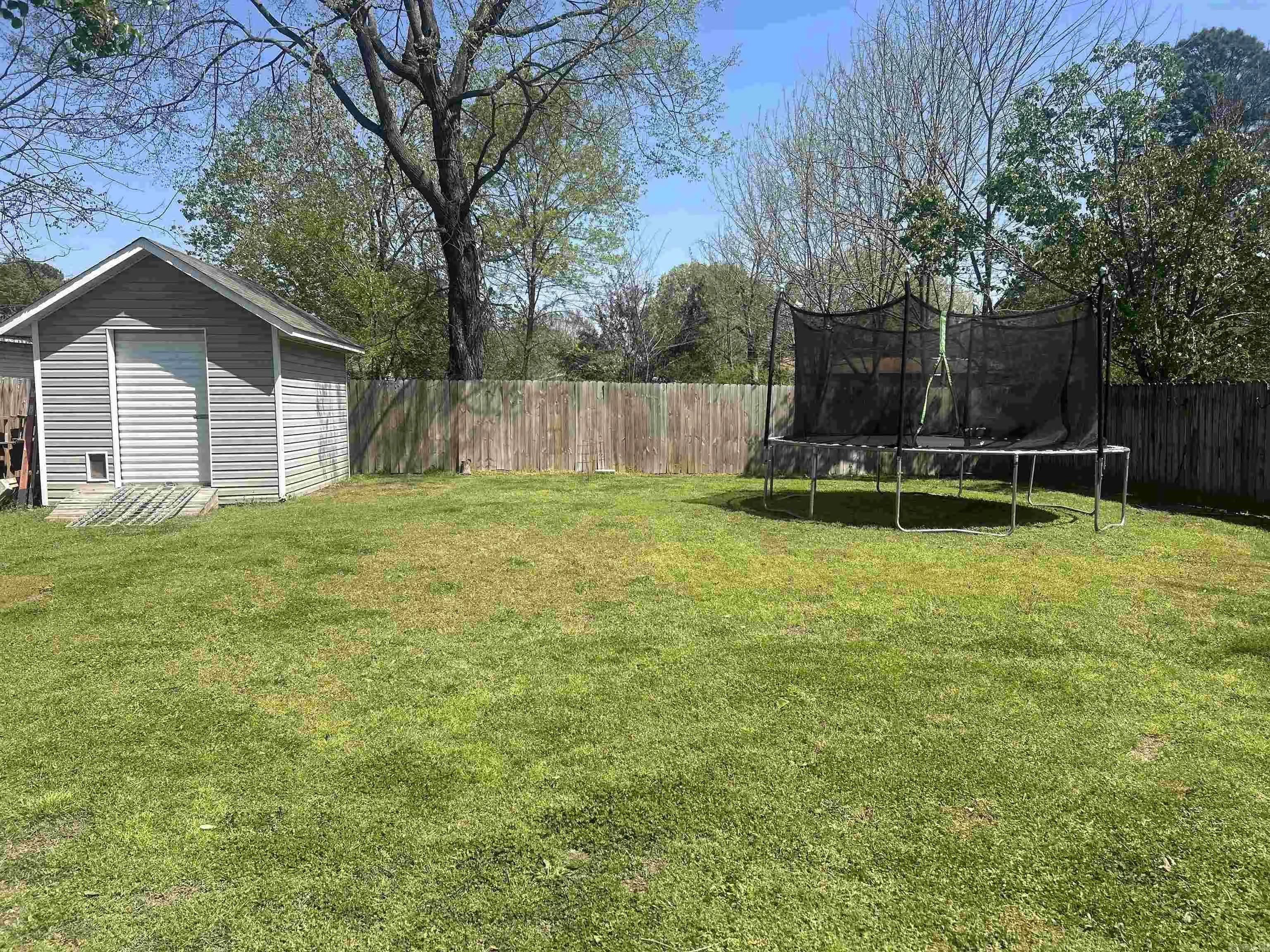 Property at 1307  Desota - Image 21