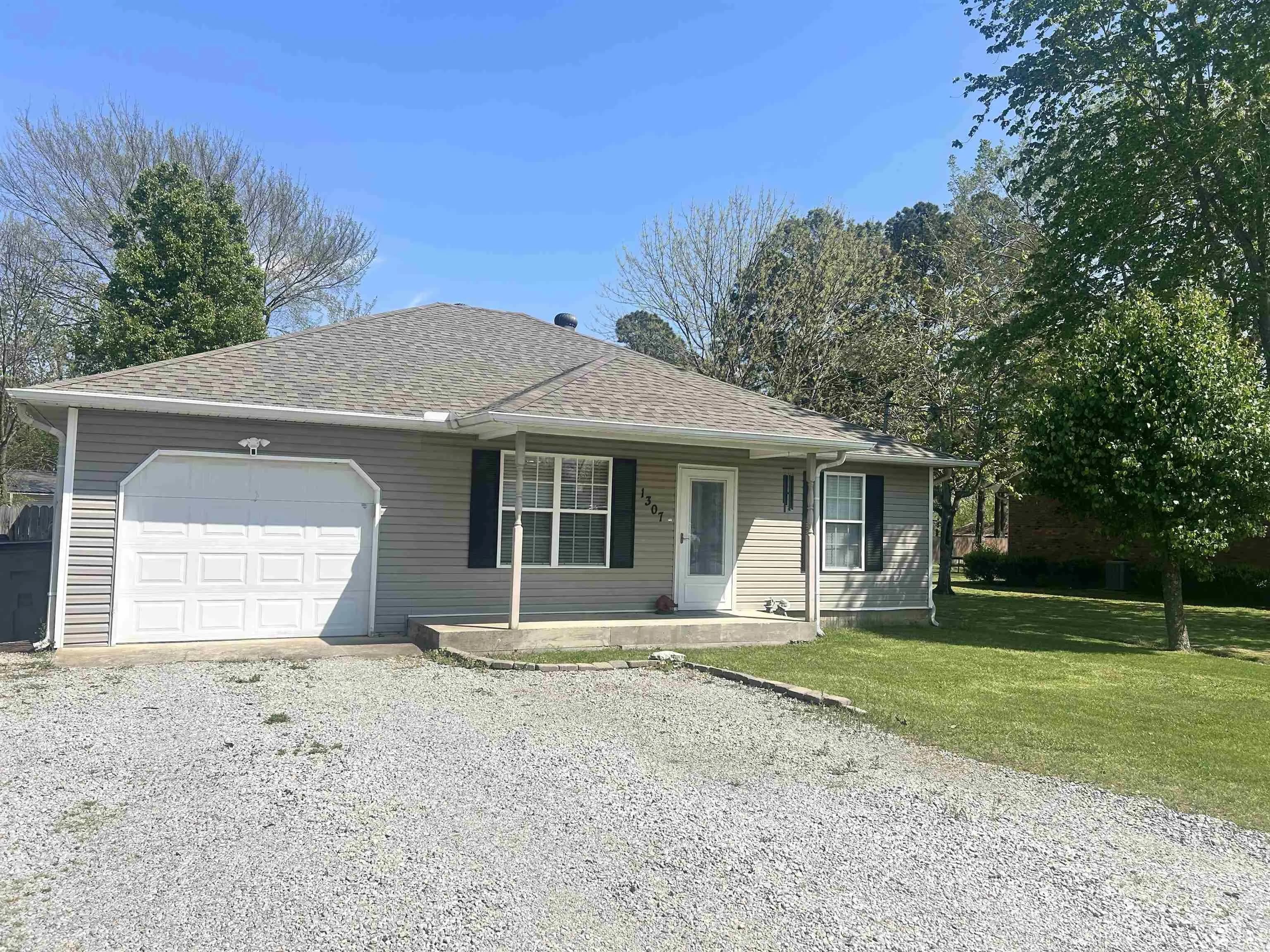 Property at 1307  Desota - Image 2