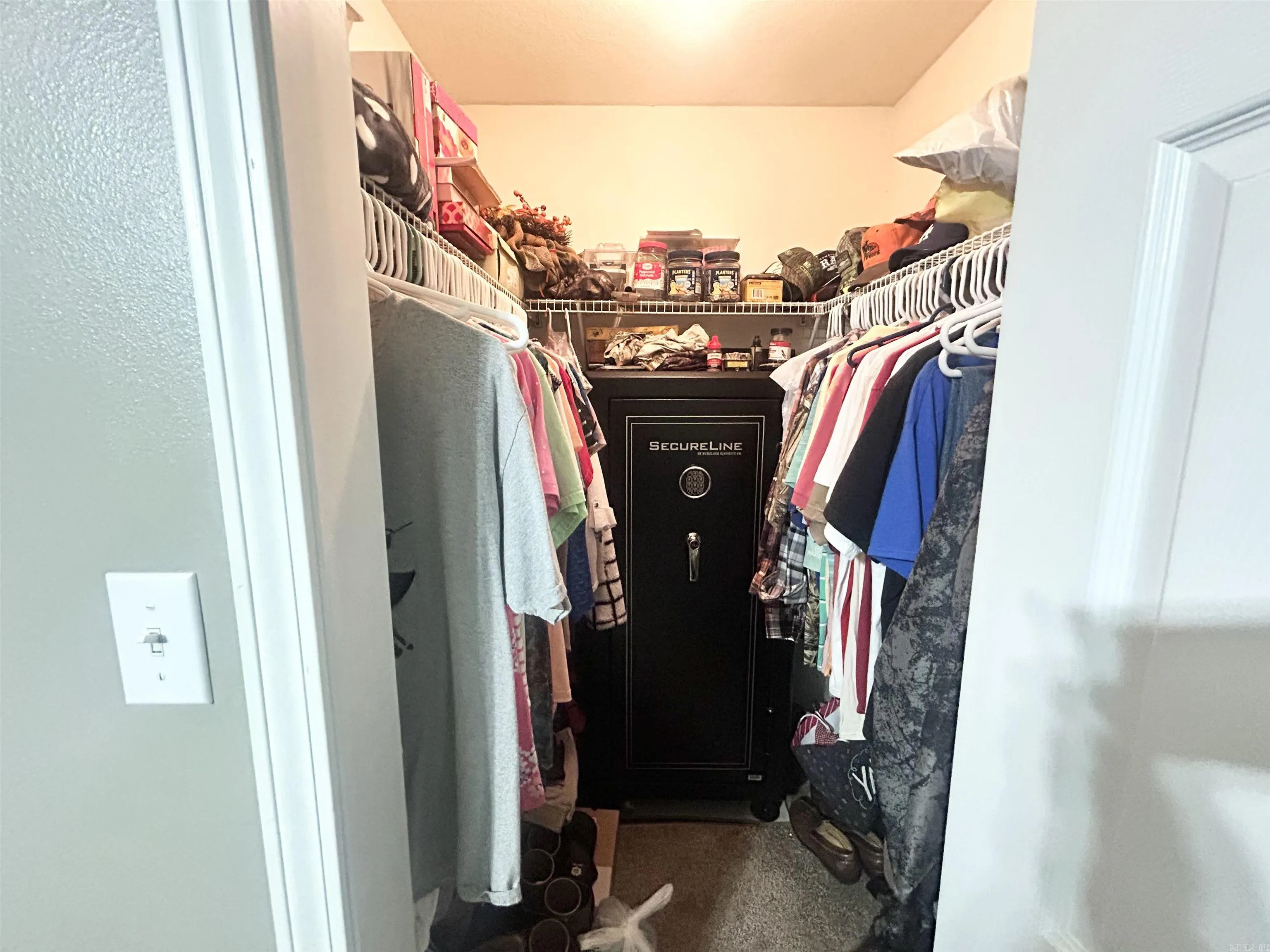 Property at 1307  Desota - Image 11