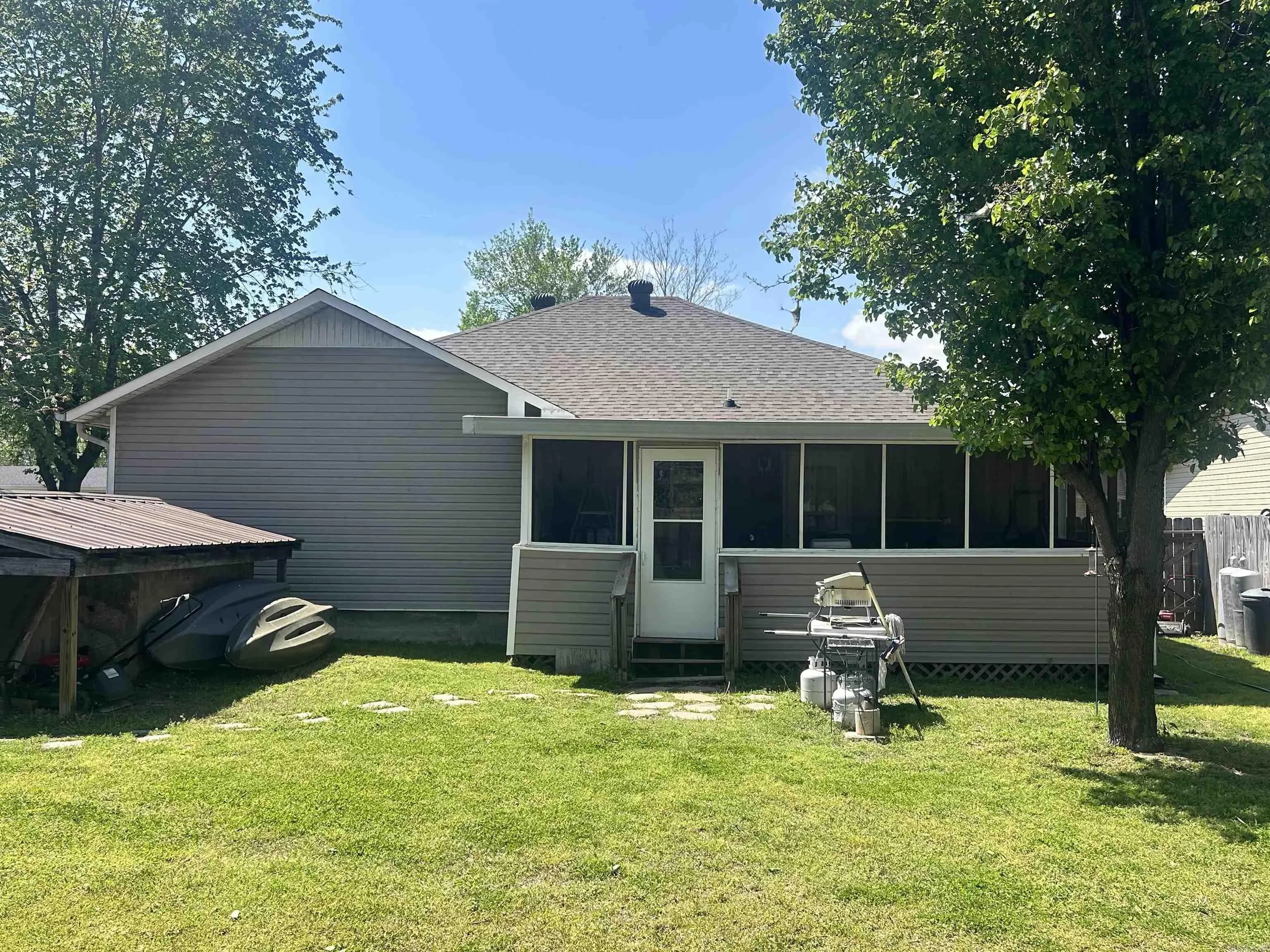 Property at 1307  Desota - Image 20