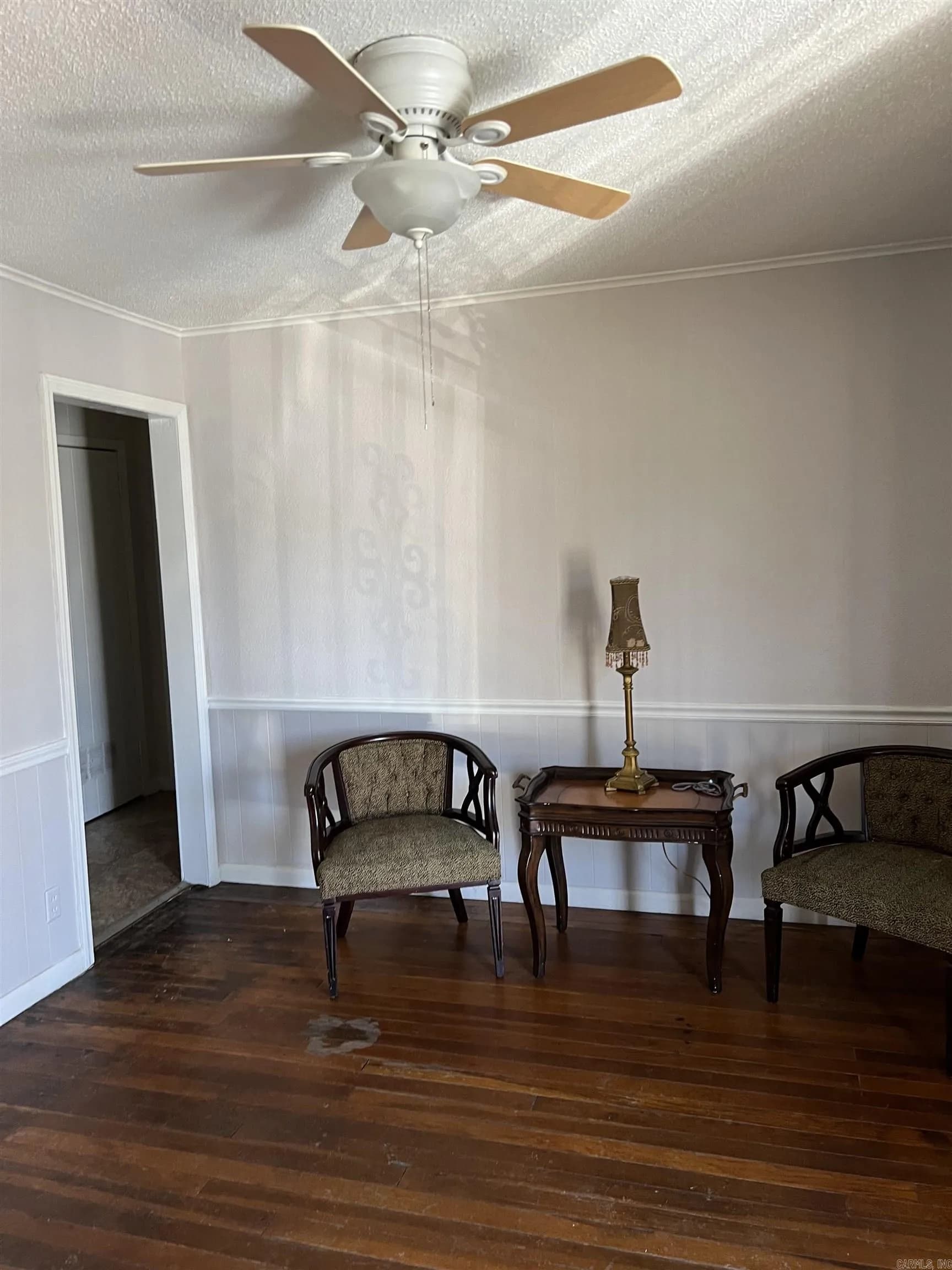 Property at 3008 S Elm st - Image 4