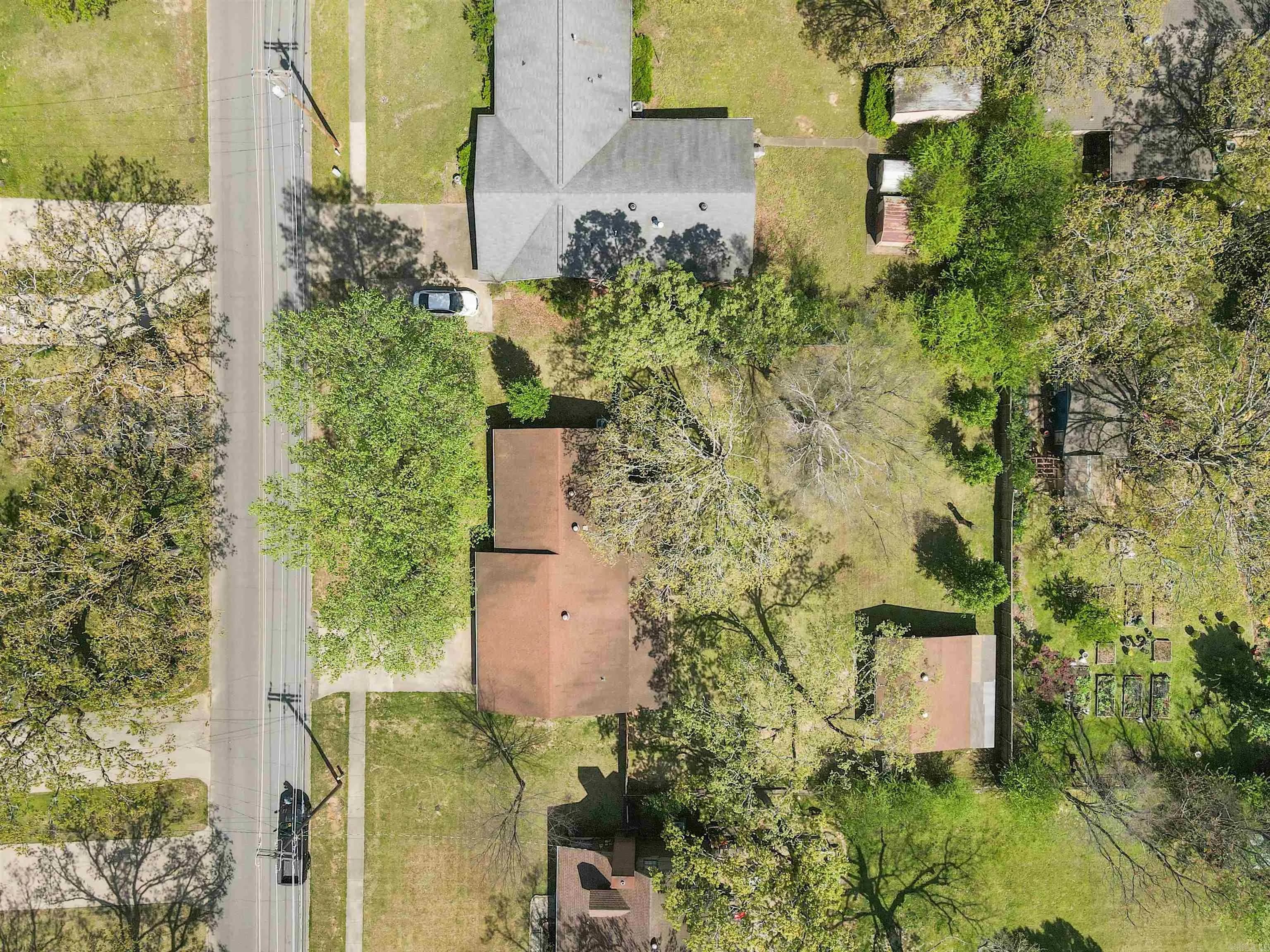 Property at 504 S Claremont - Image 46