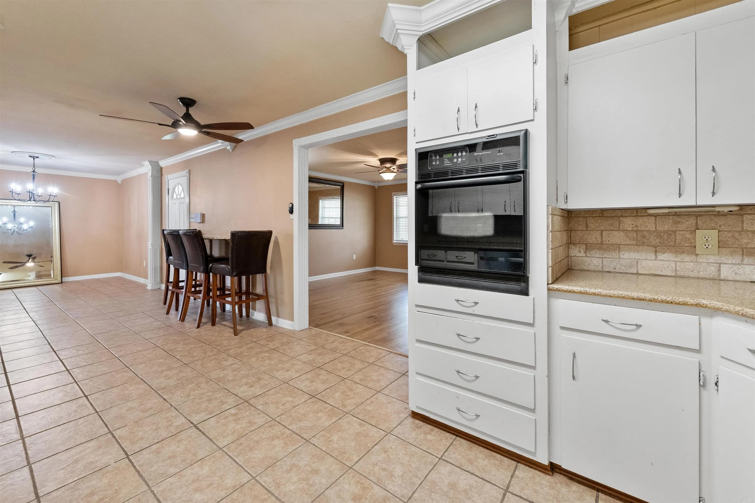 Property at 504 S Claremont - Image 12
