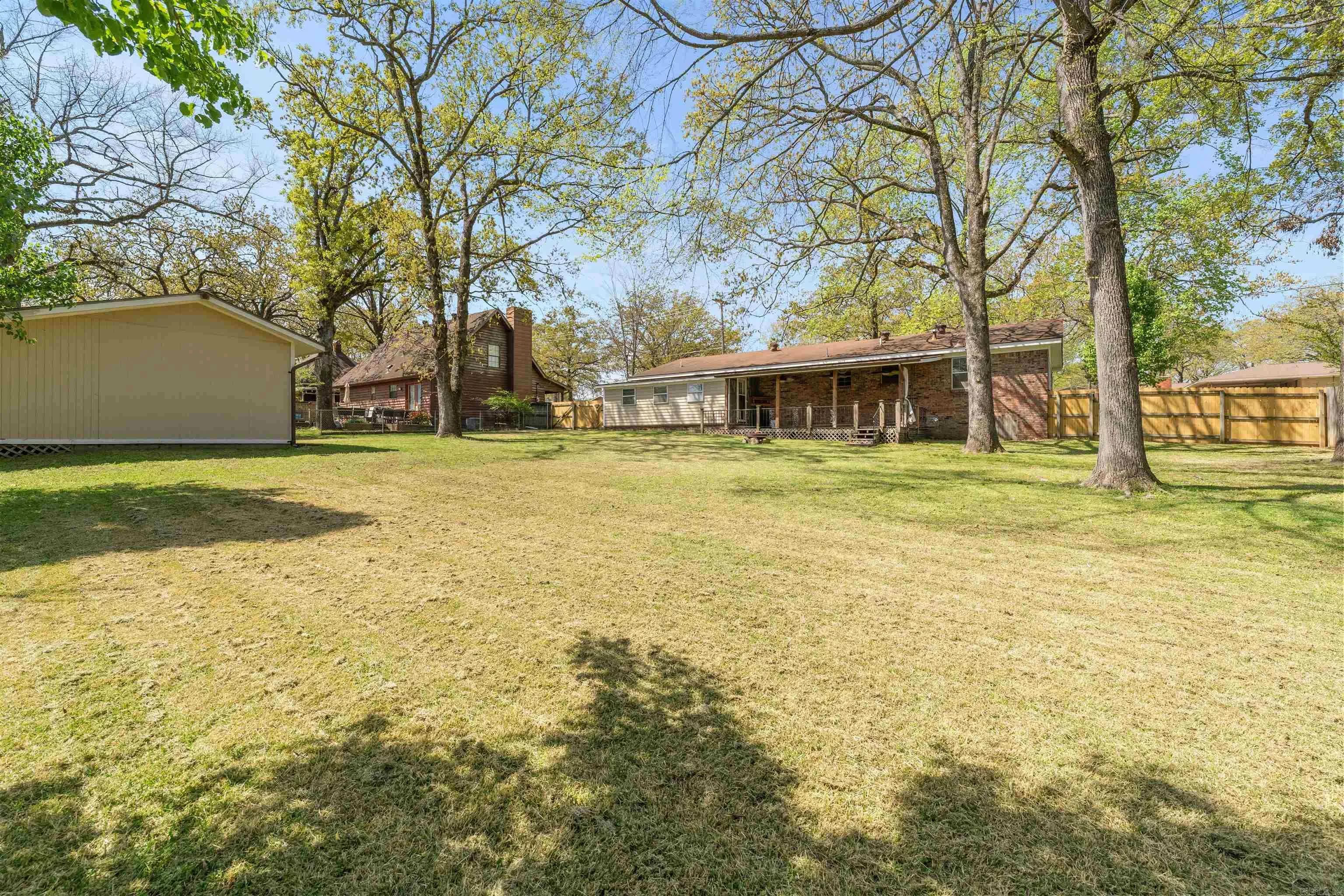 Property at 504 S Claremont - Image 36