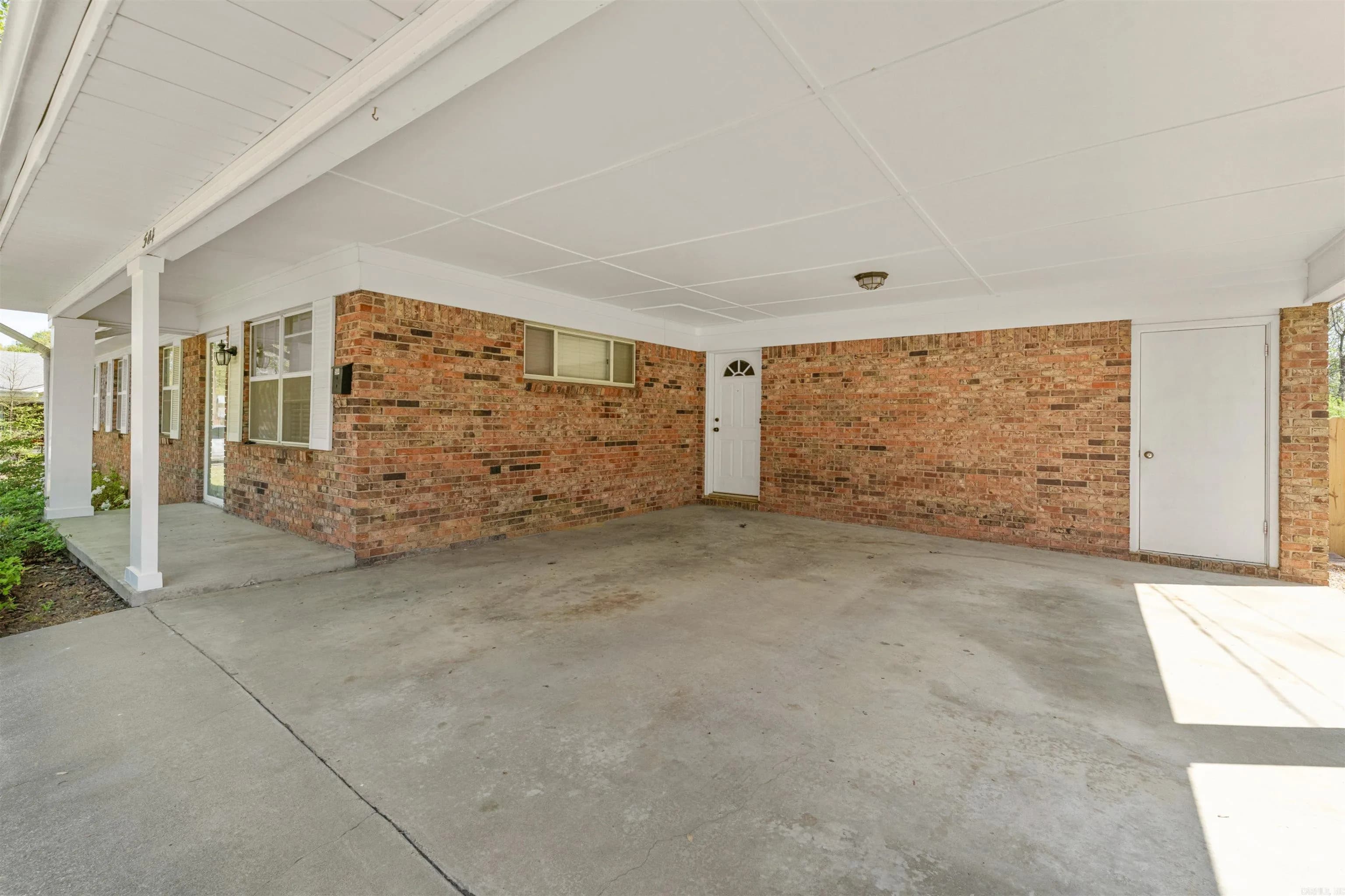 Property at 504 S Claremont - Image 5