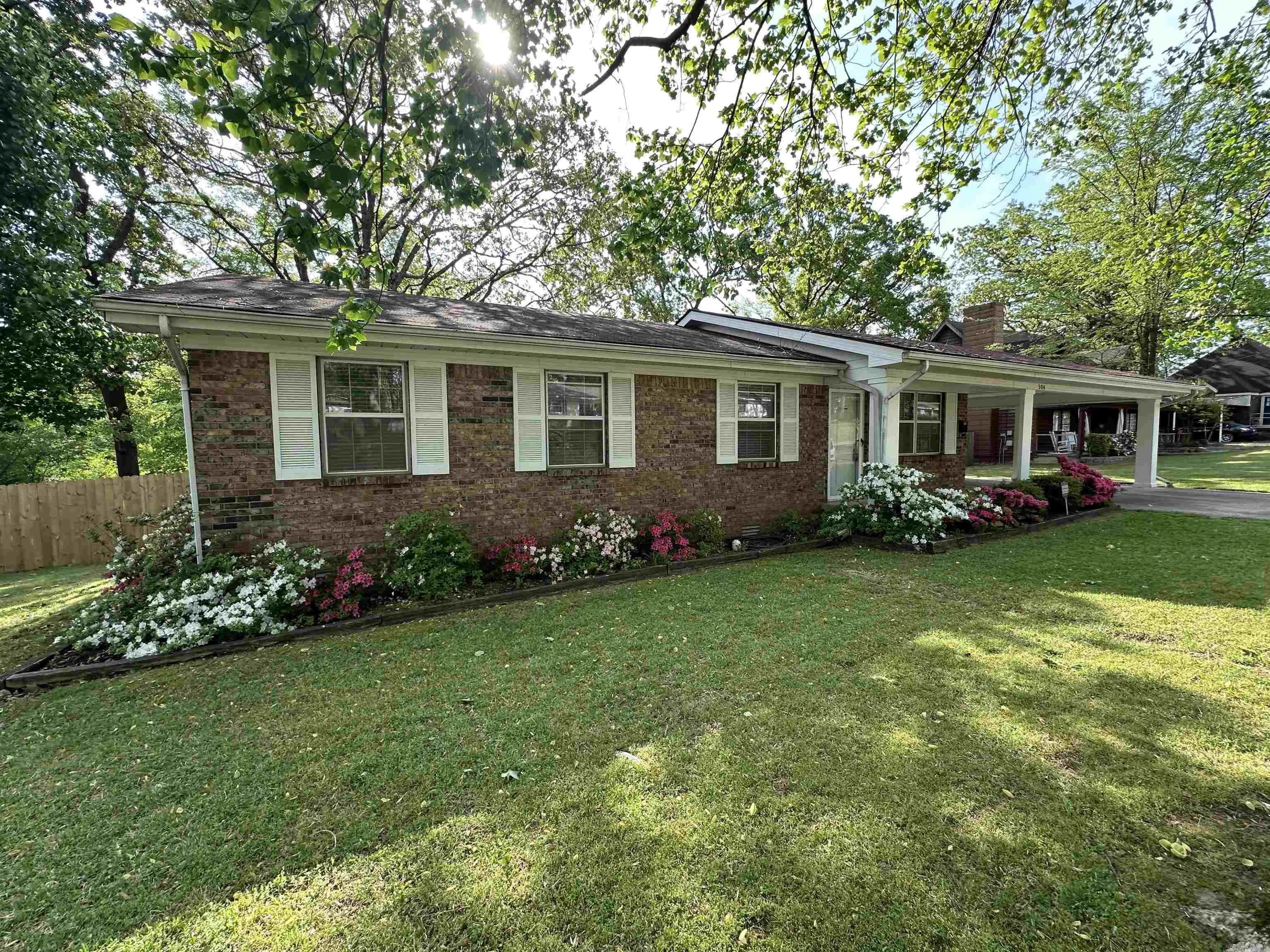 Property at 504 S Claremont - Image 4