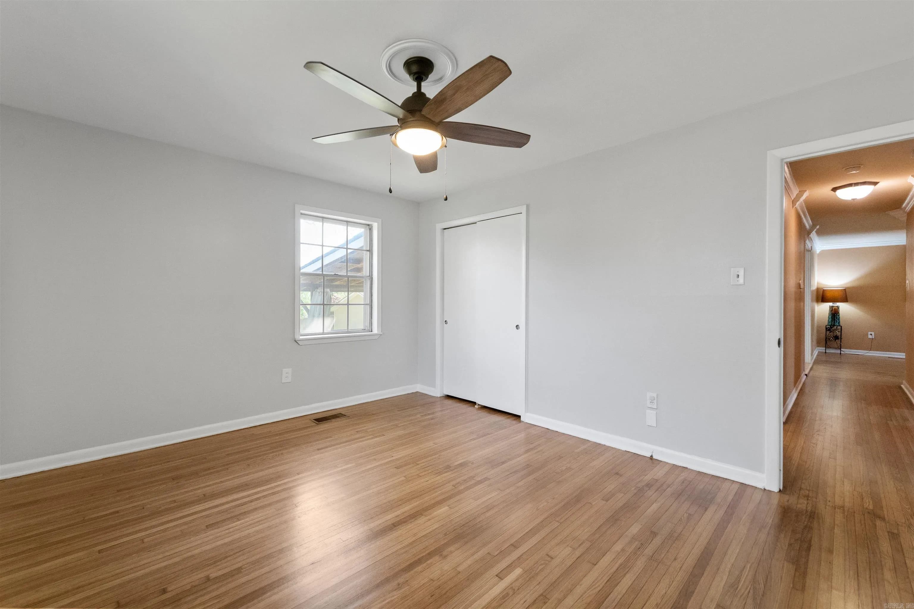 Property at 504 S Claremont - Image 24
