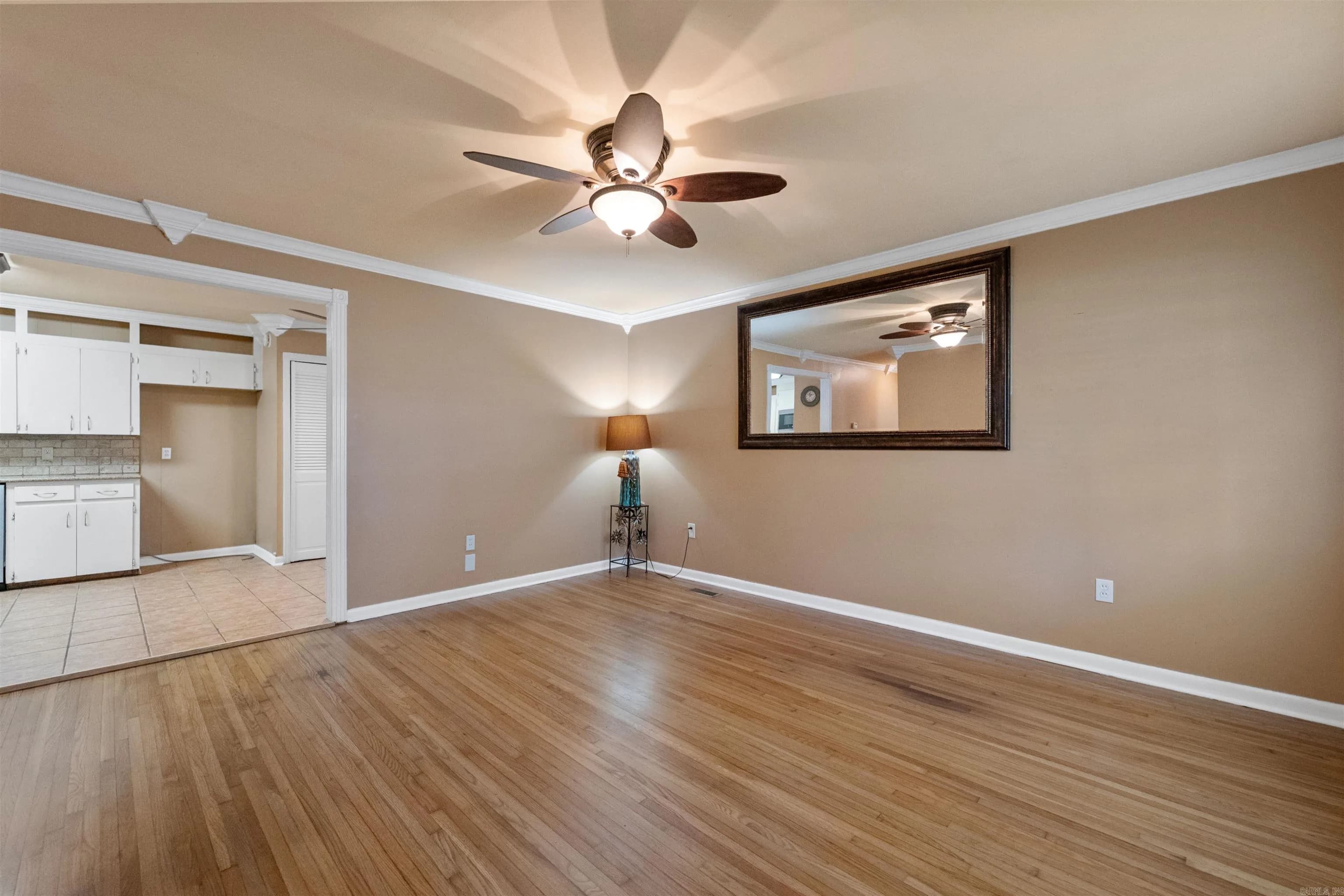 Property at 504 S Claremont - Image 7