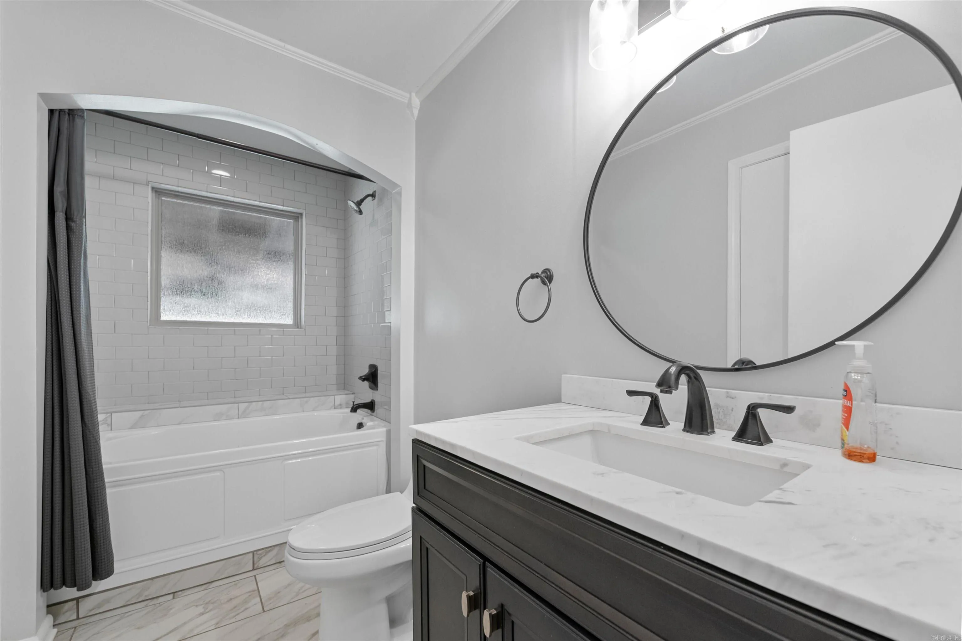 Property at 504 S Claremont - Image 28
