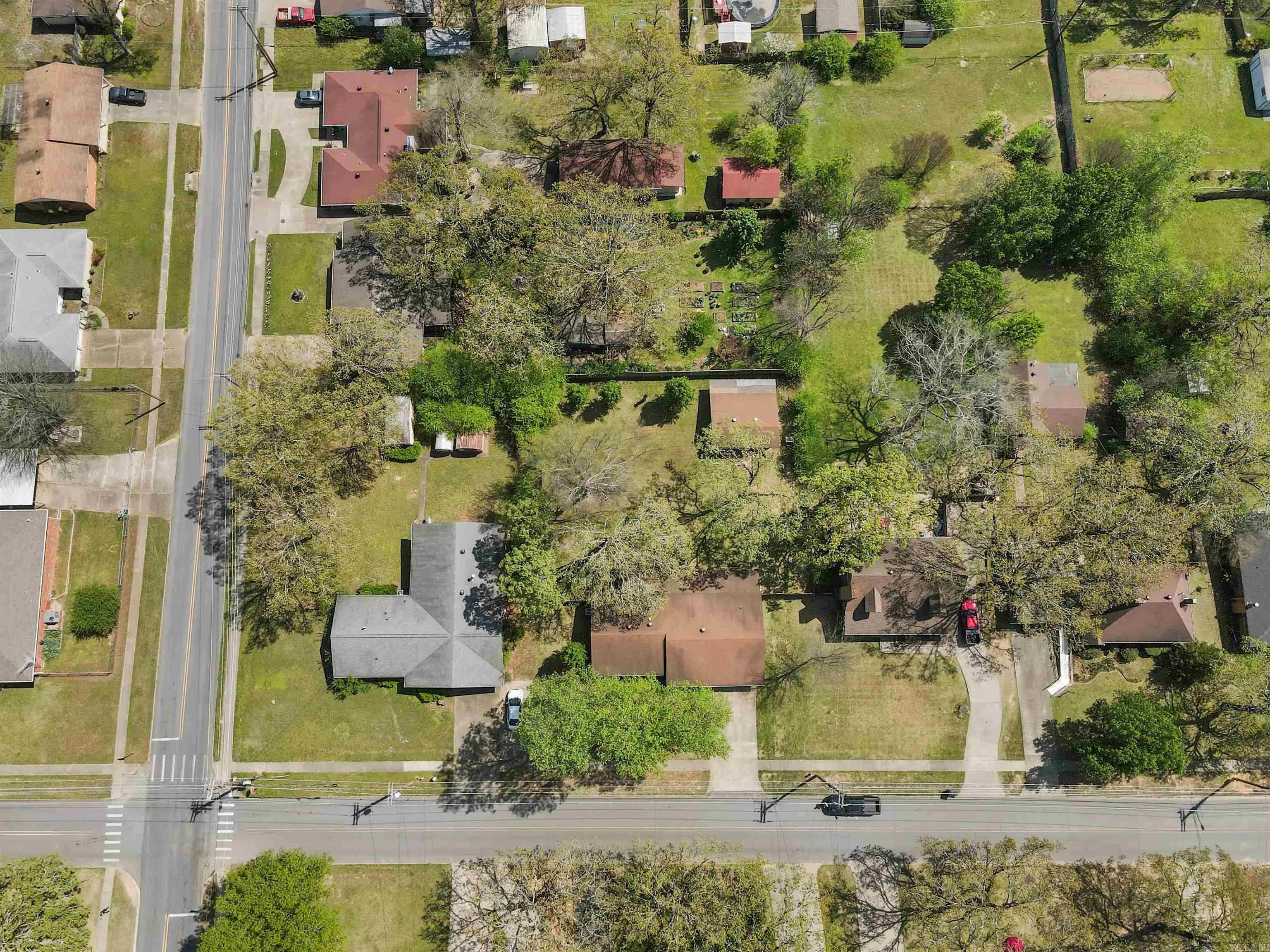 Property at 504 S Claremont - Image 47