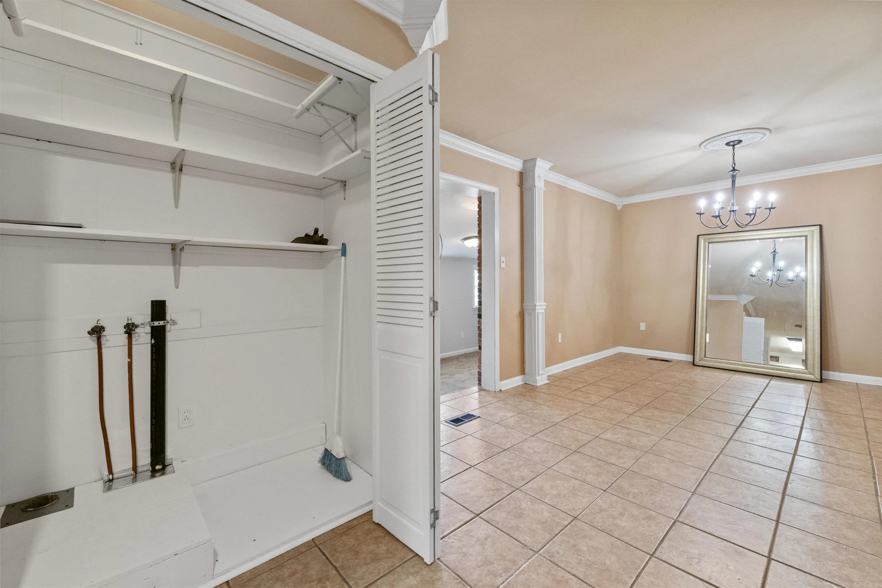 Property at 504 S Claremont - Image 16