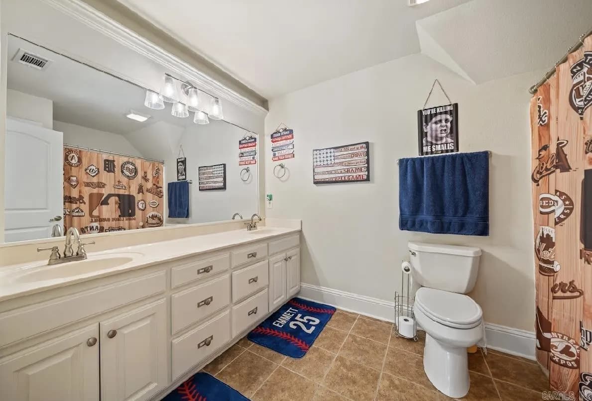 Property at 117  Summer dog - Image 38