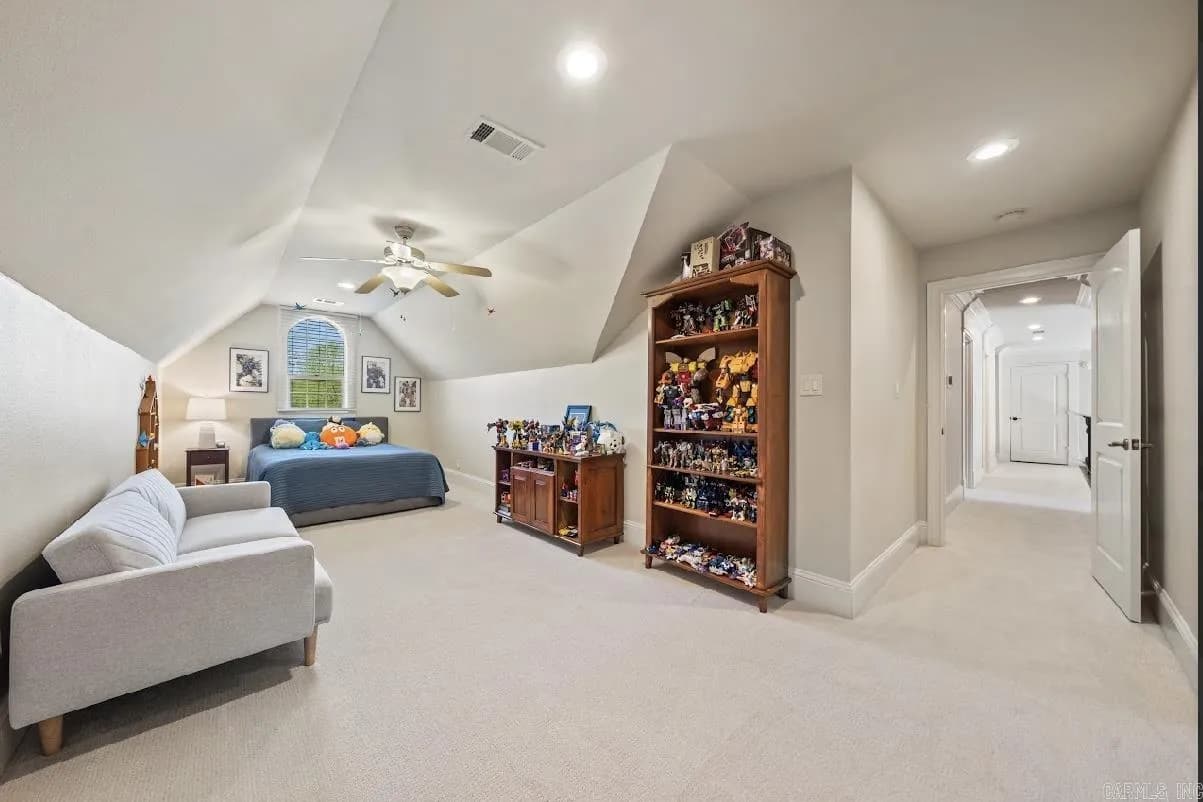 Property at 117  Summer dog - Image 36