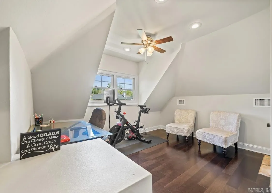 Property at 117  Summer dog - Image 39