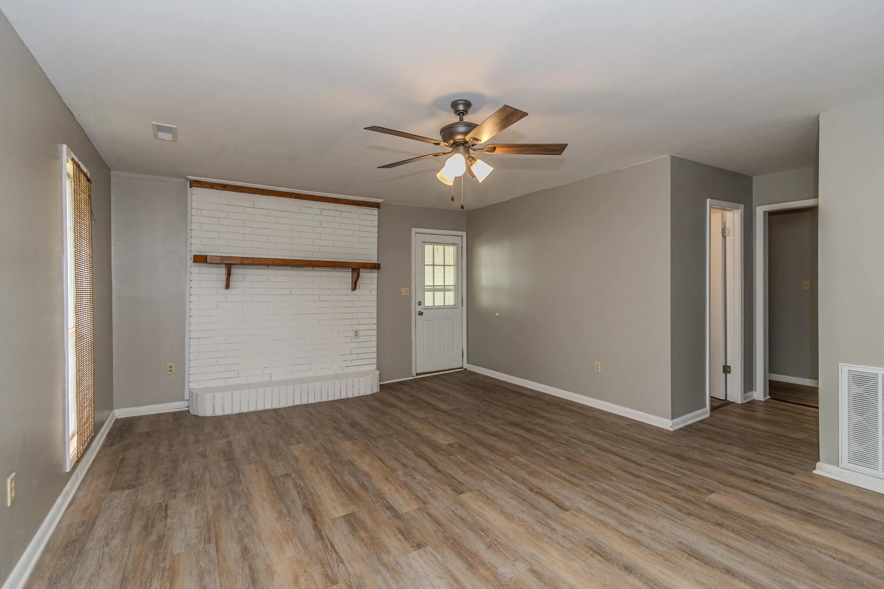 Property at 1007 W Mueller - Image 14