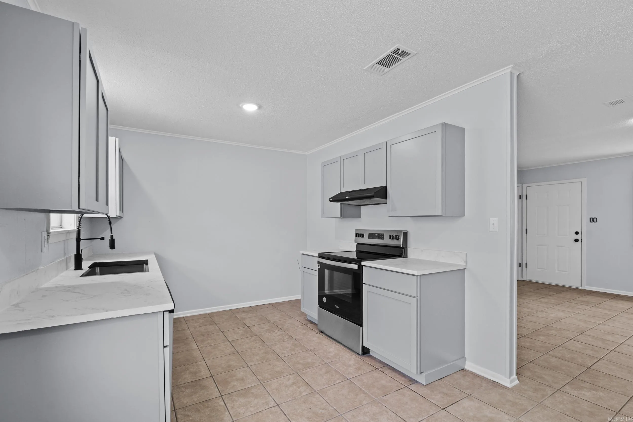 Property at 1010  Gary - Image 9